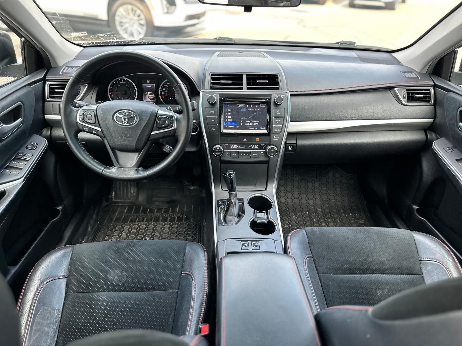 Toyota Camry  2015 à Brampton, Ontario