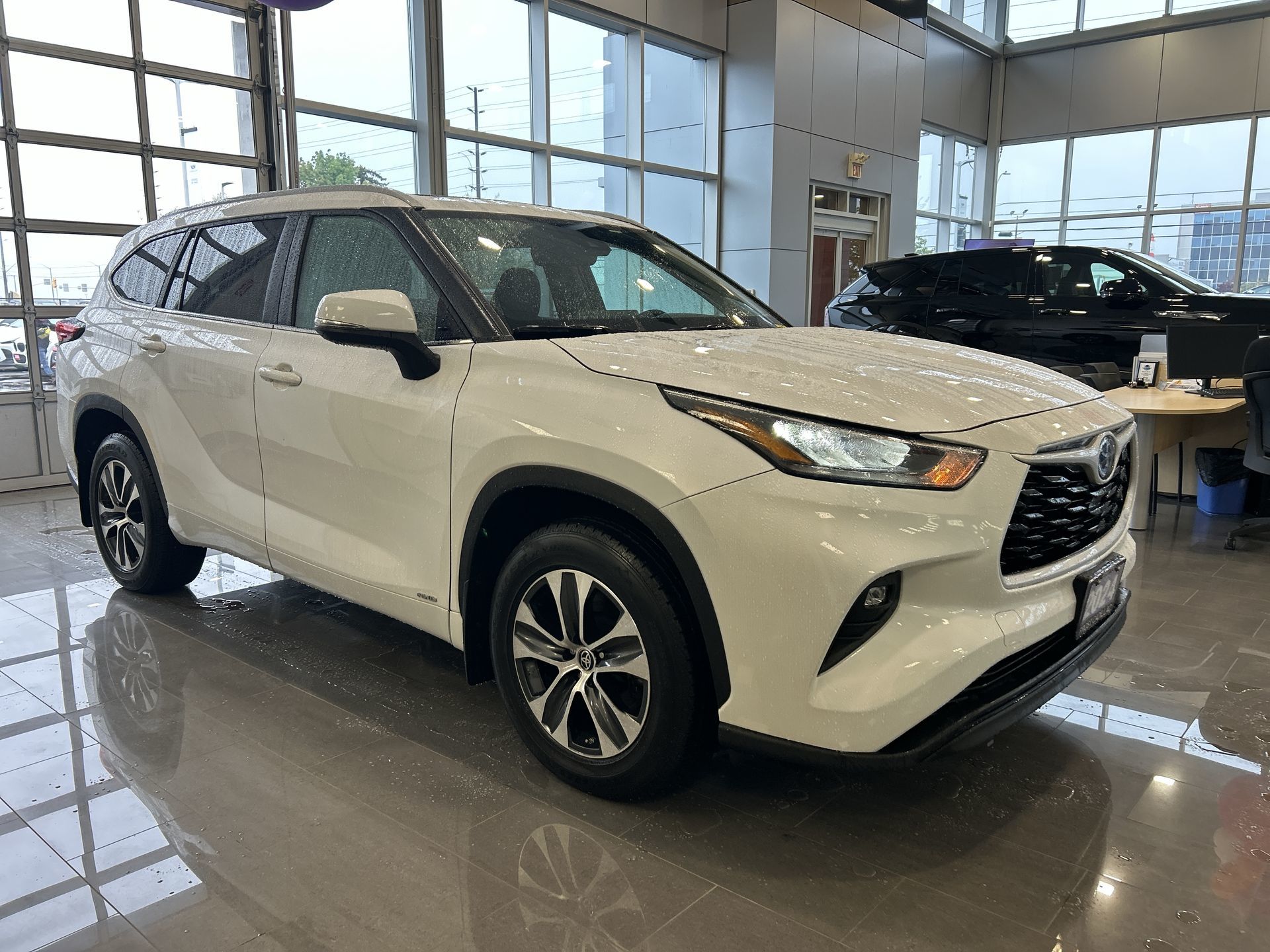 2024 Toyota Highlander in Brampton, Ontario