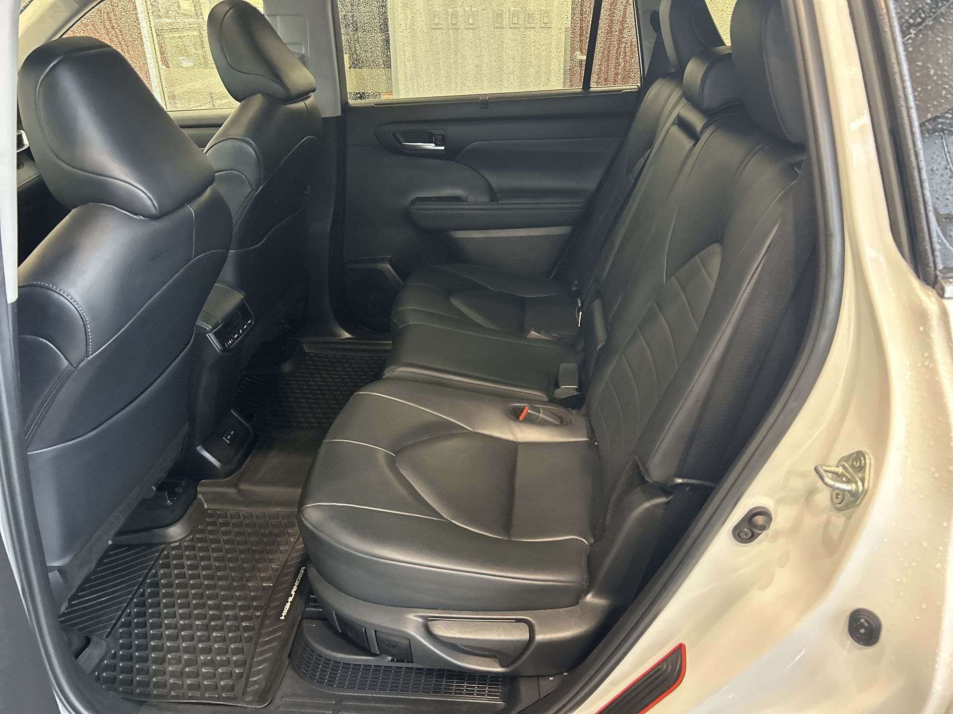 2024 Toyota Highlander in Brampton, Ontario