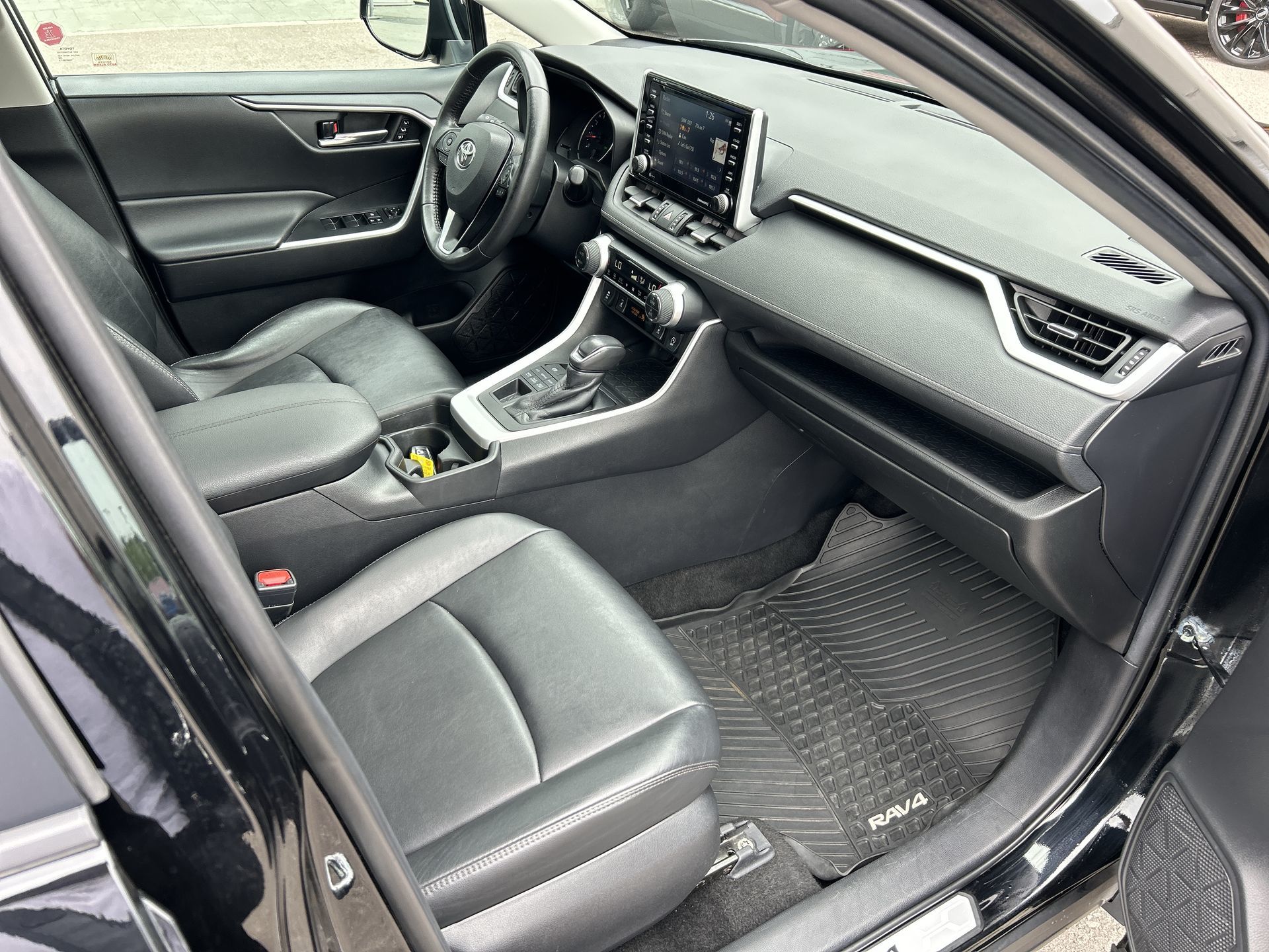 Toyota RAV4  2021 à Brampton, Ontario
