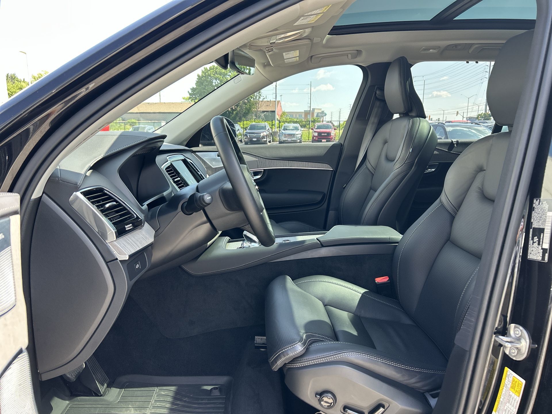 2025 Volvo XC90 in Brampton, Ontario