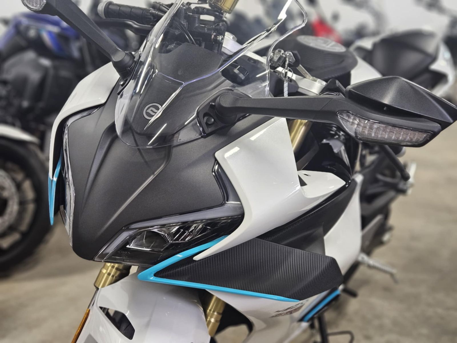 CFMOTO 300 SS  2024