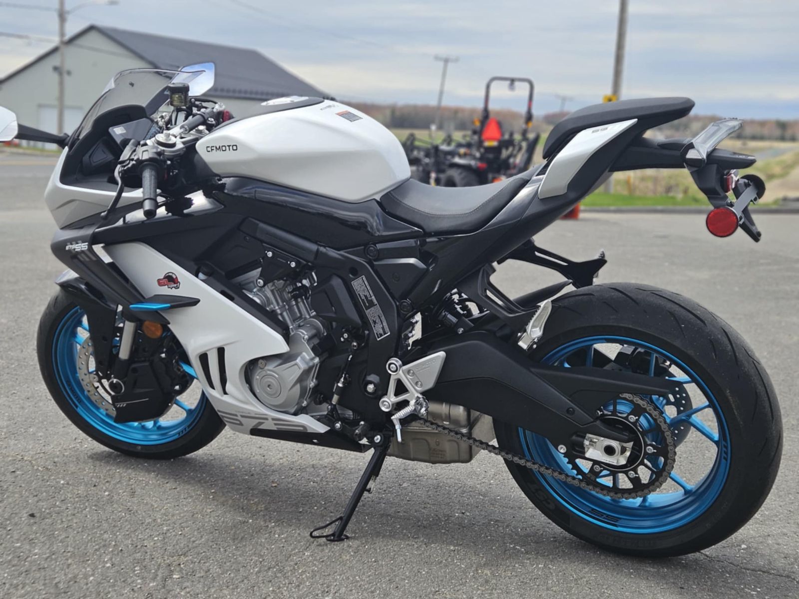 CFMOTO 675 SS  2025