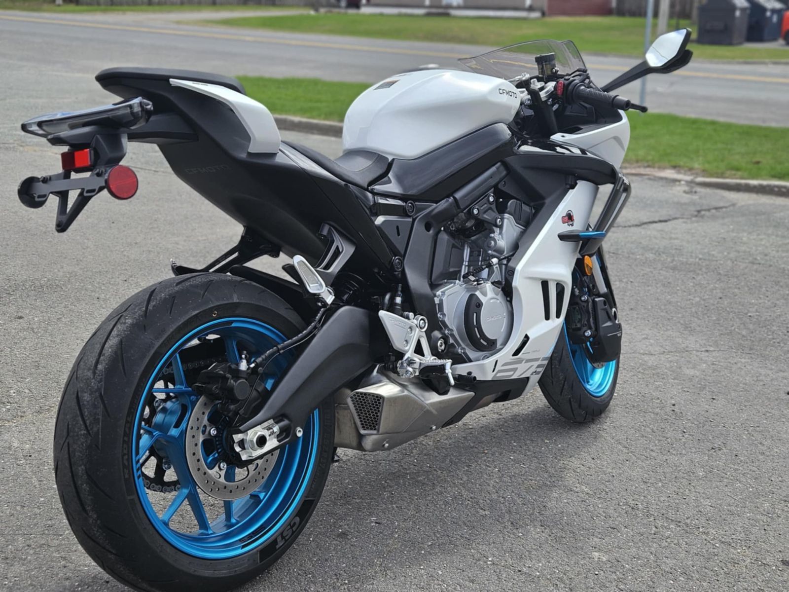 CFMOTO 675 SS  2025