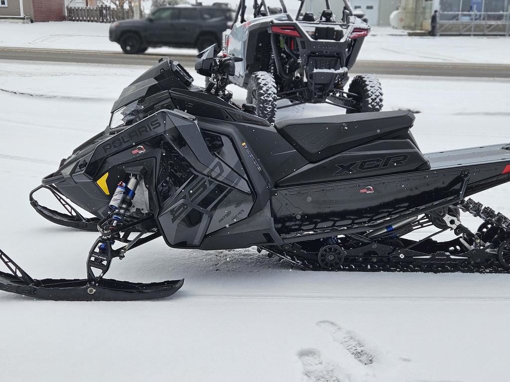 Polaris 850 INDY XCR 136  2025