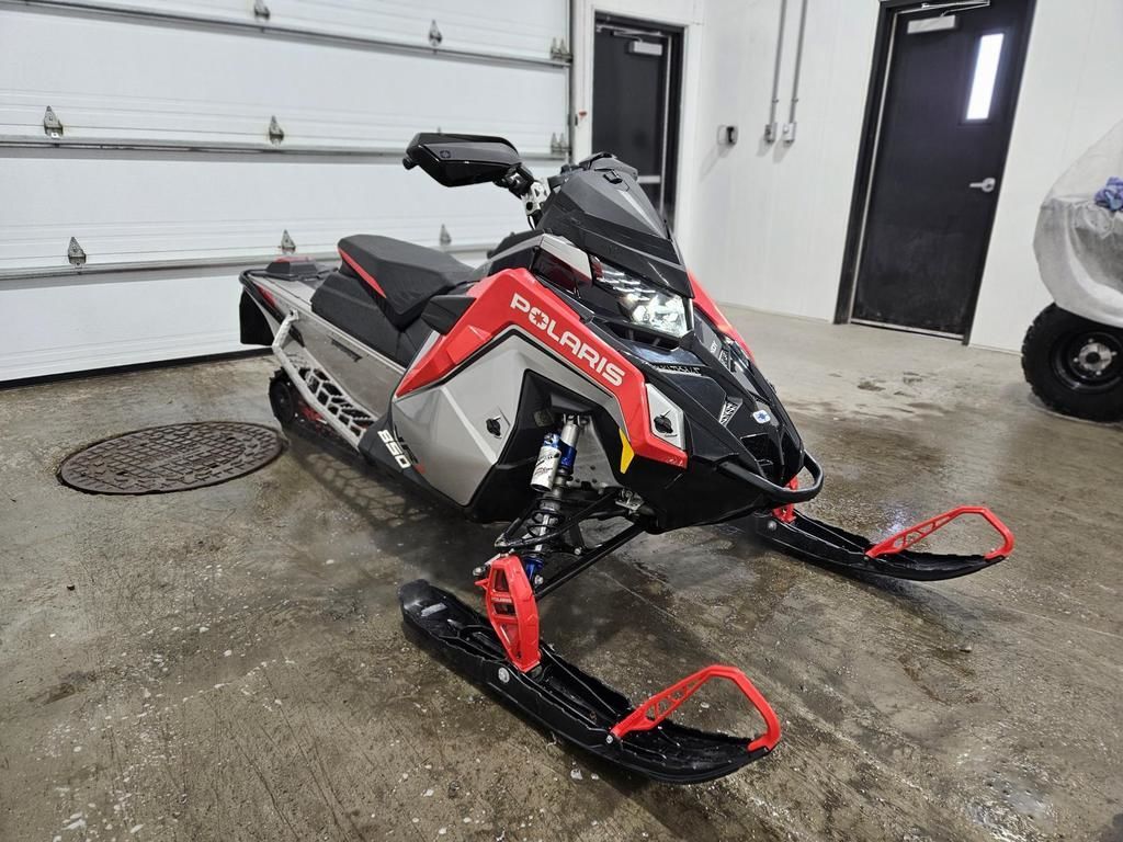 2021 Polaris INDY VR1 850 MATRYS