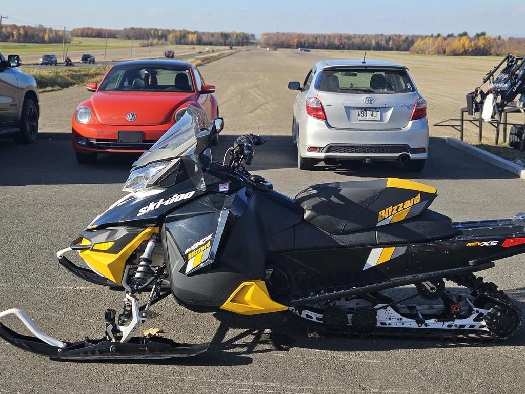 2018 Ski-Doo MXZ BLIZZARD 1200