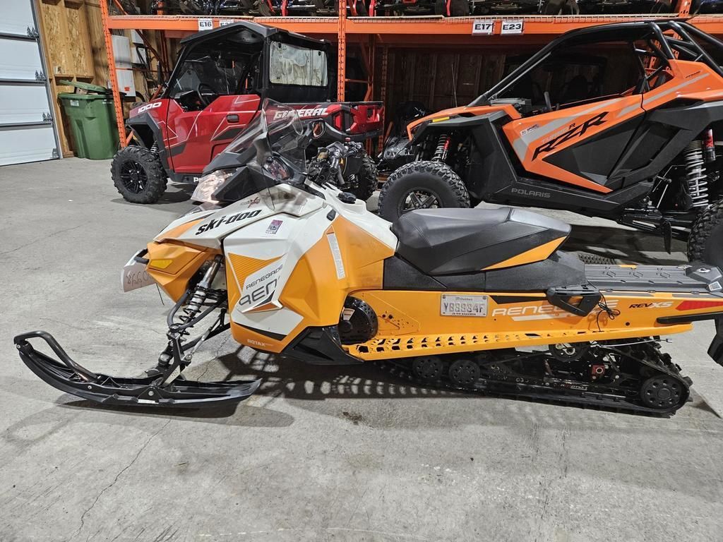 2017 Ski-Doo RENEGADE 1200