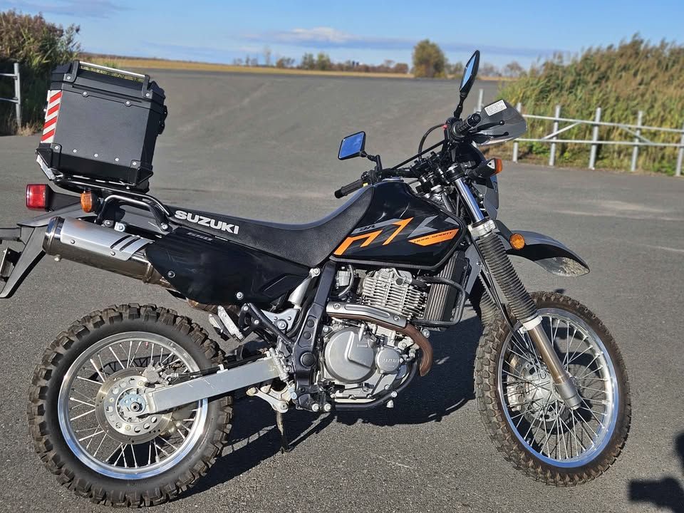 2023 Suzuki DR650SE