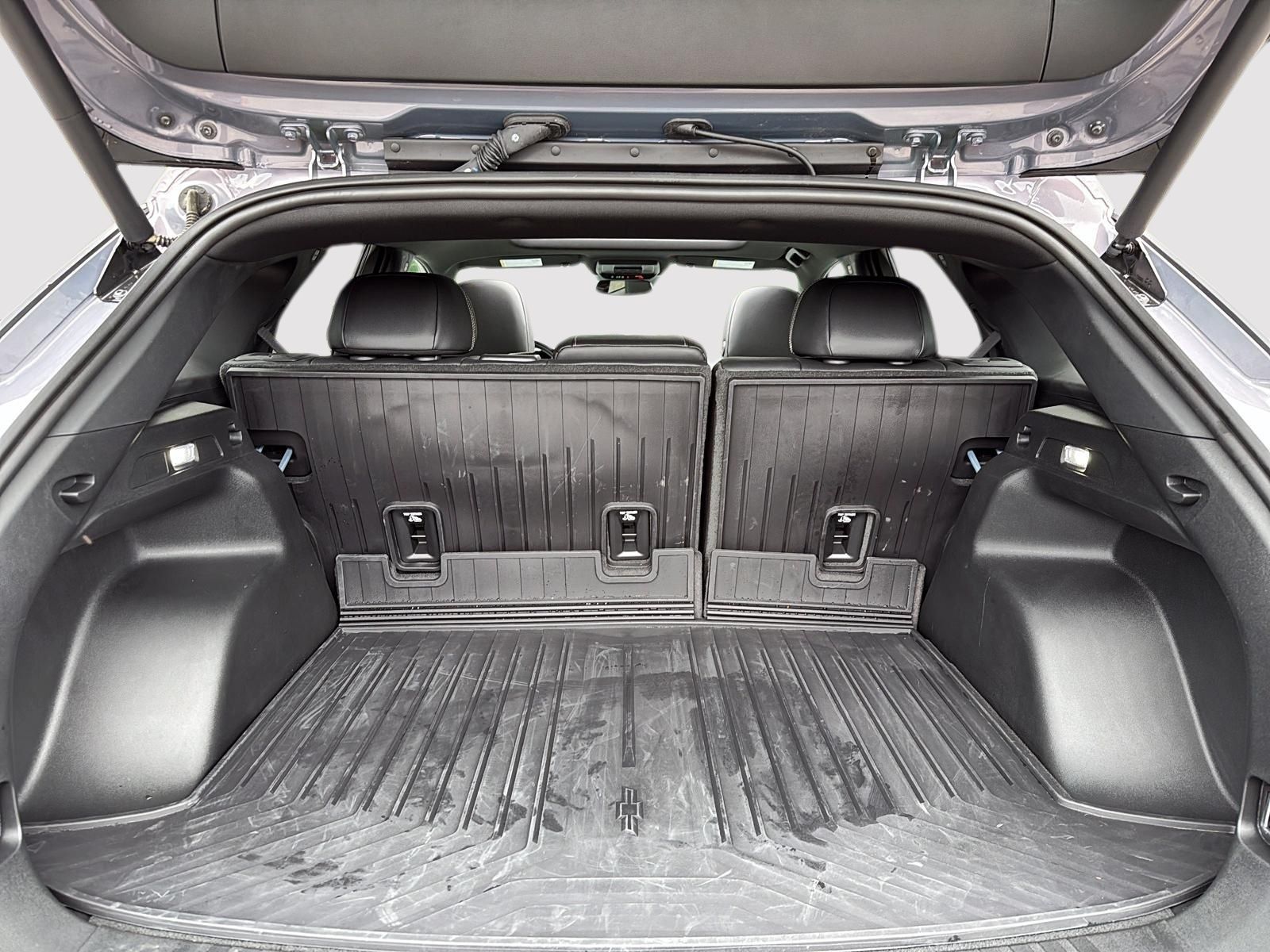 Photo 2026 Chevrolet Blazer EV AWD LT #6