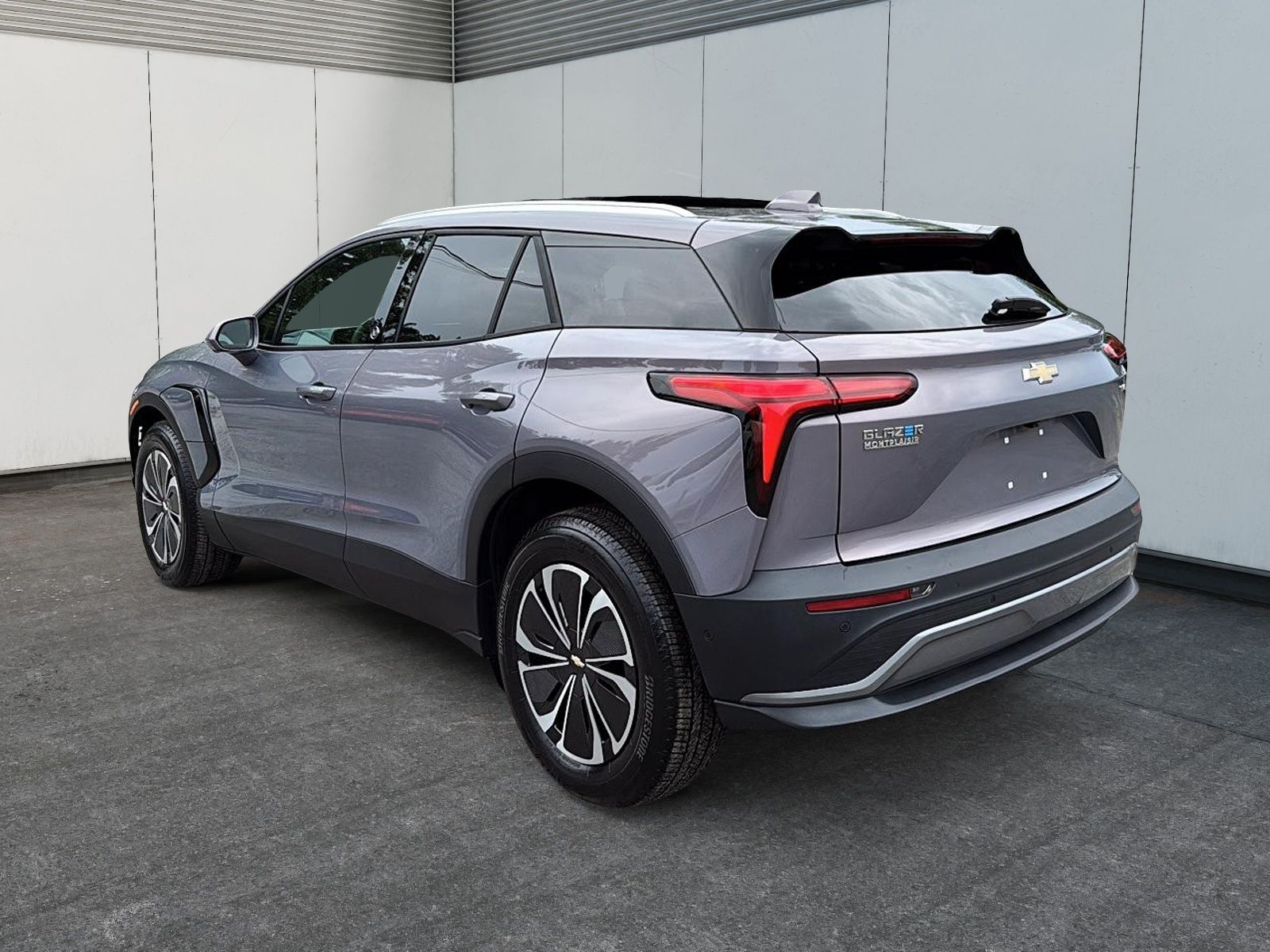 Photo 2026 Chevrolet Blazer EV AWD LT #4