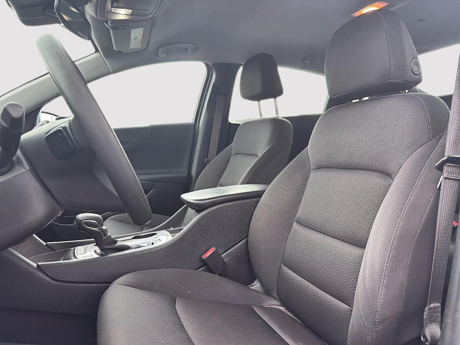 Photo 2024 Chevrolet Malibu LS #8