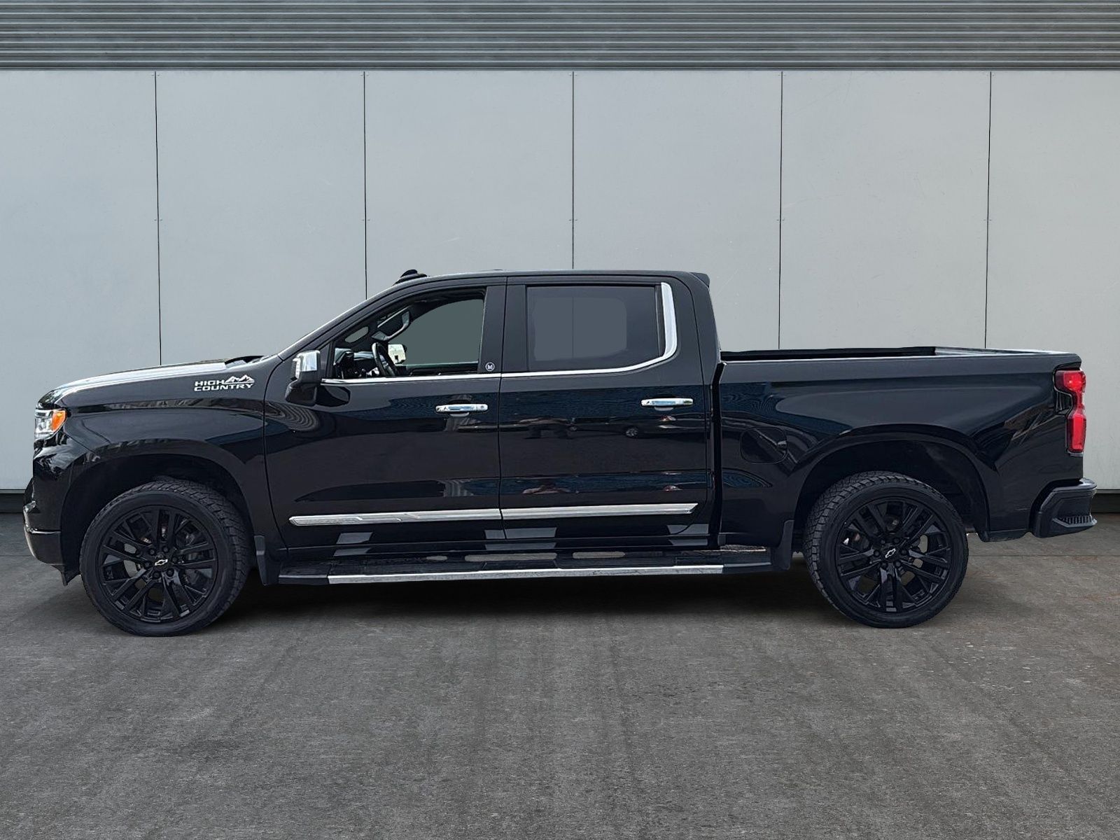 Photo 2024 Chevrolet Silverado 1500 High Country #5