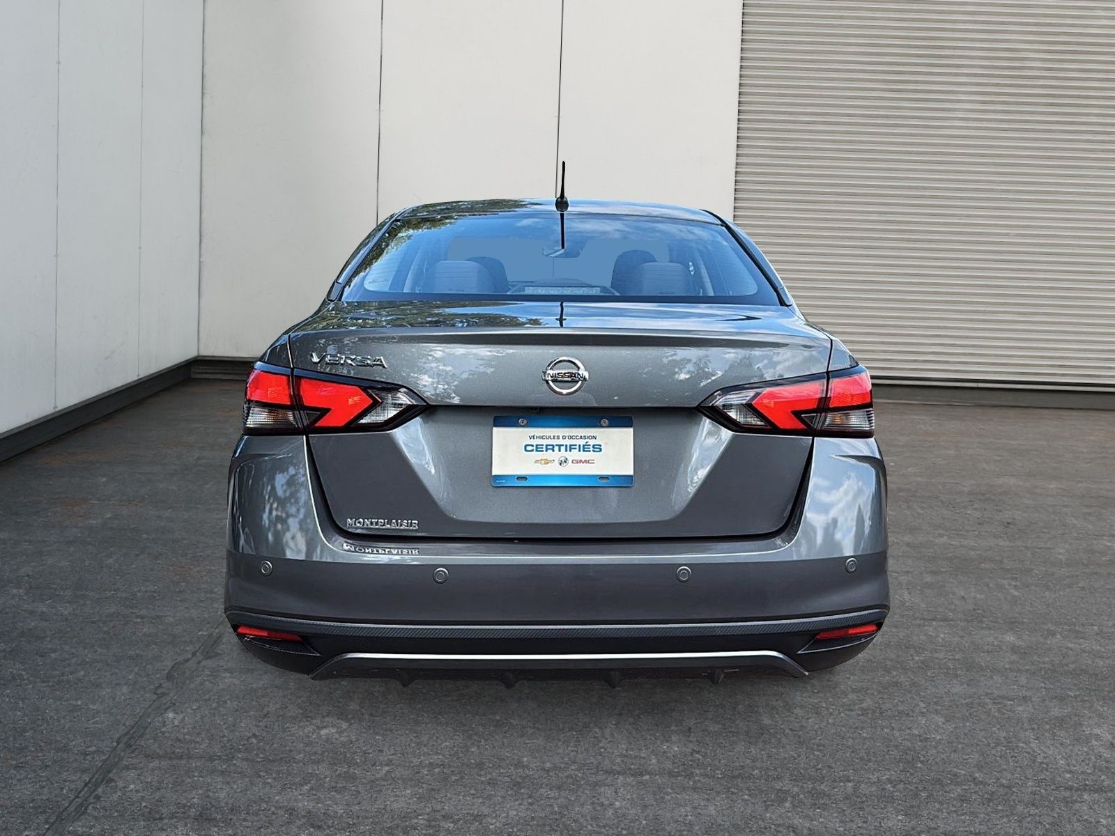 Photo 2022 Nissan Versa S #3