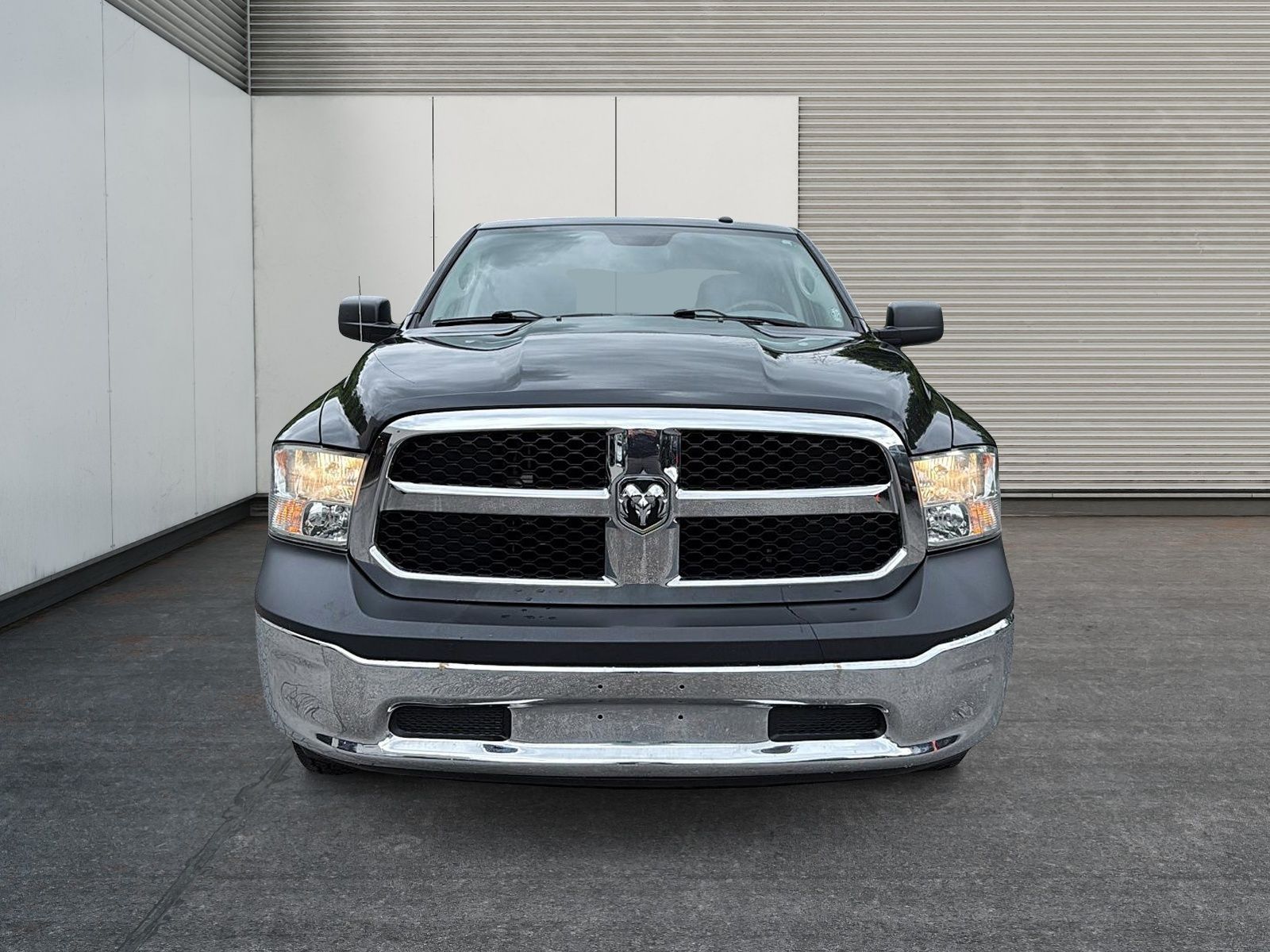 Photo 2018 Ram 1500 ST #2