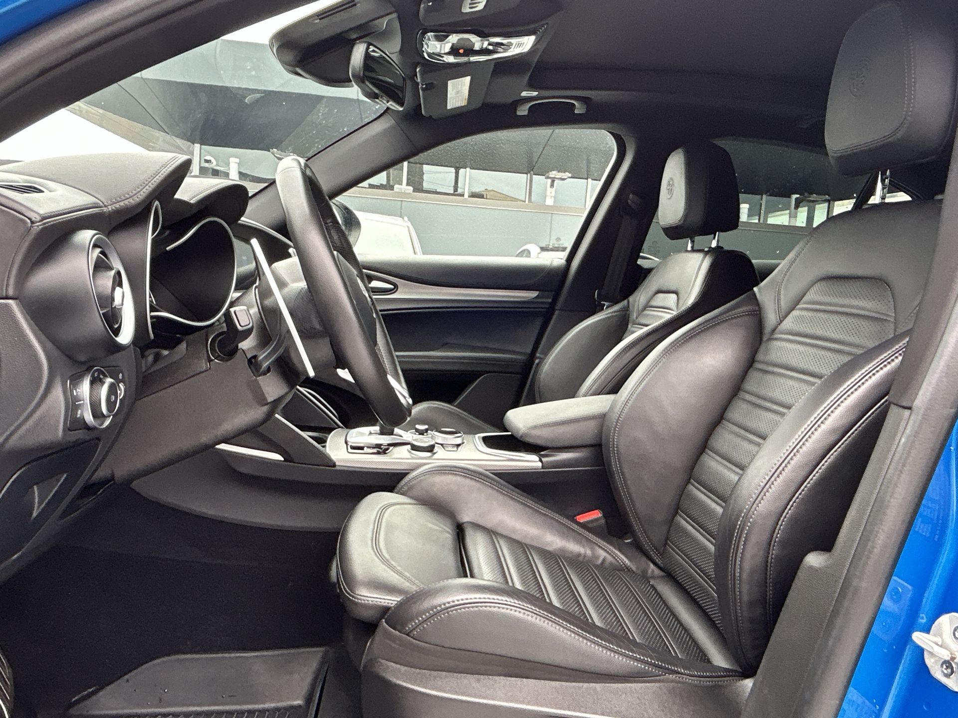 Alfa Romeo Stelvio  2022 à Vancouver, Colombie-Britannique