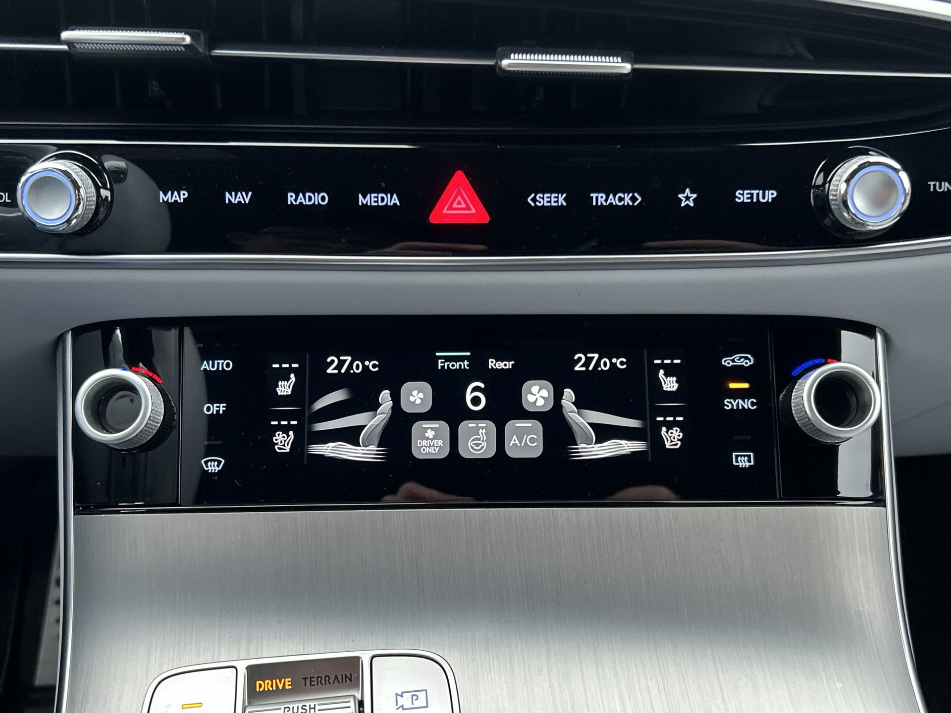 2026 GENESIS Electrified GV70