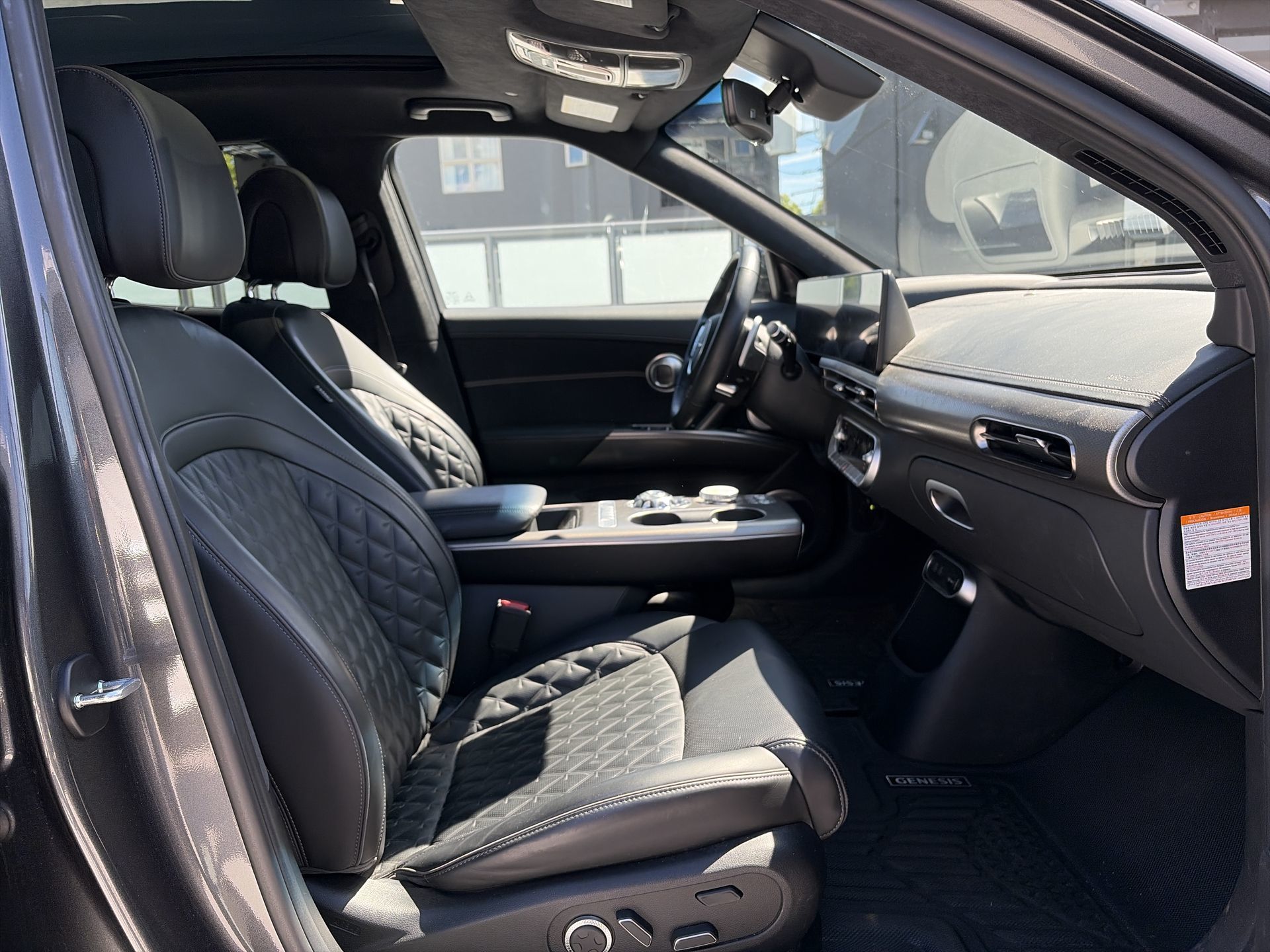 2023 GENESIS GV60