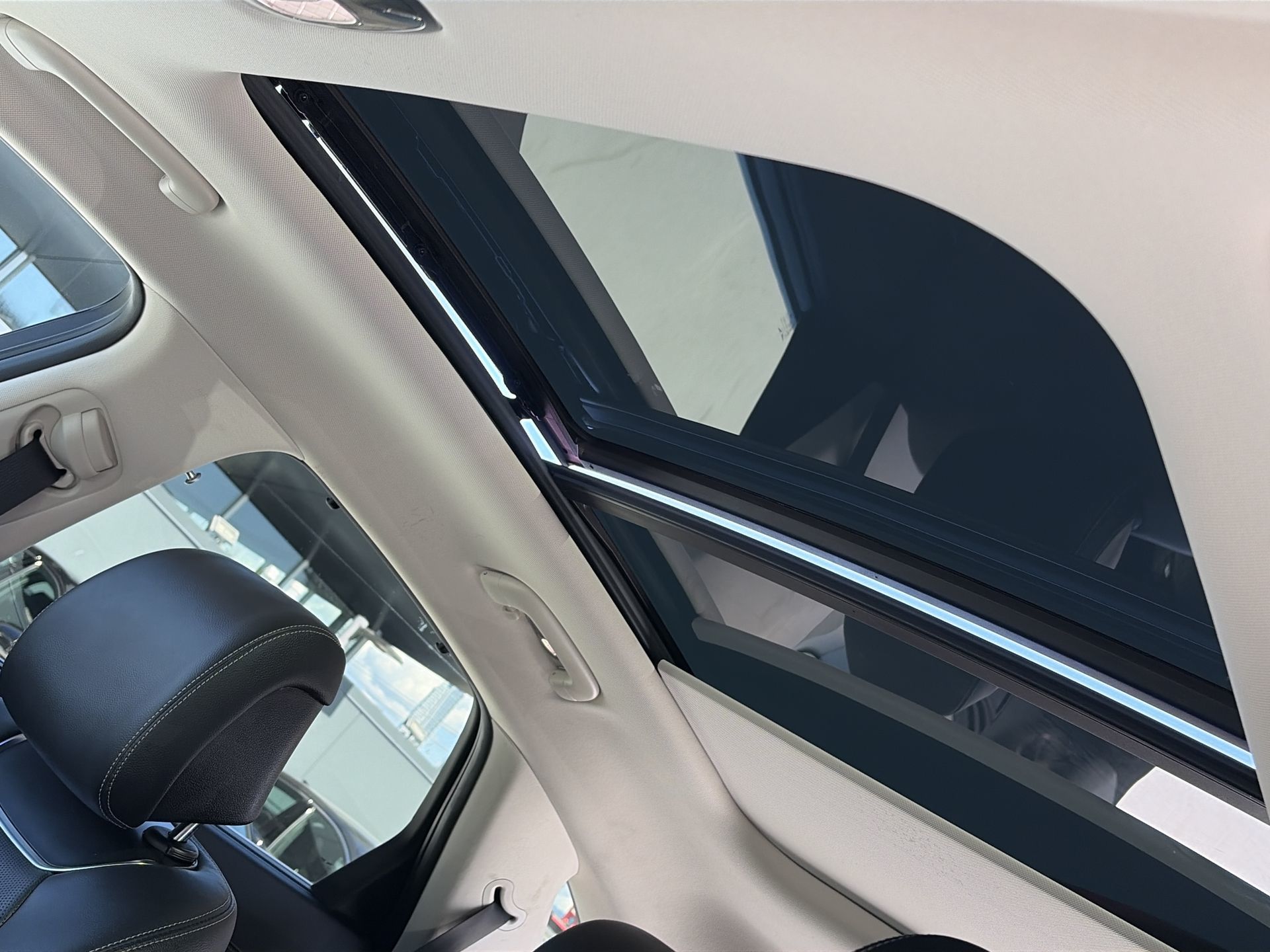 2025 GENESIS GV70