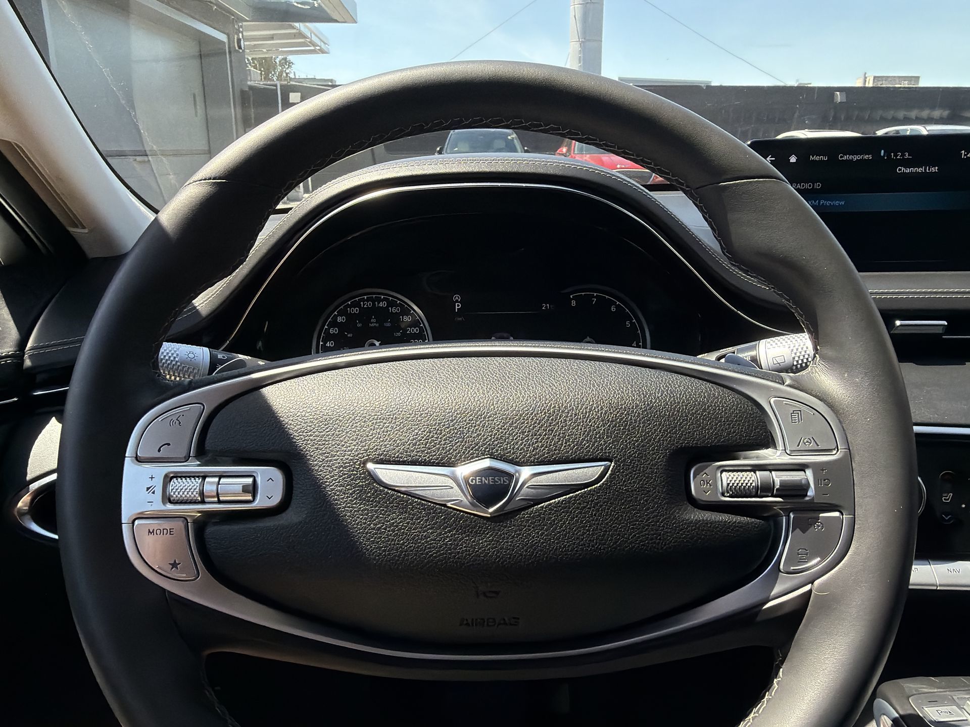 2025 GENESIS GV70