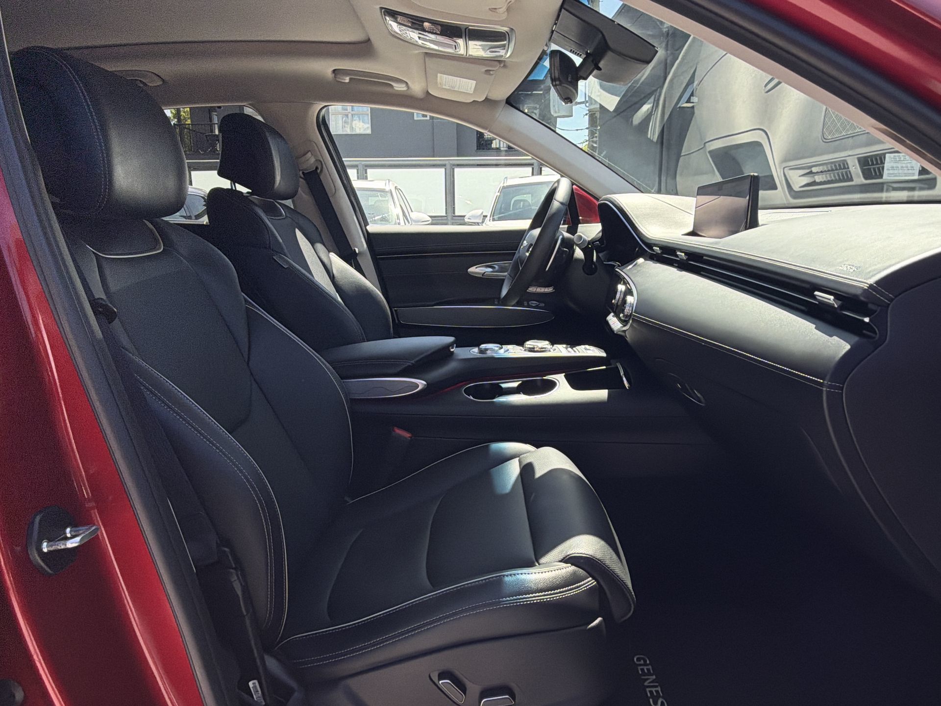 2025 GENESIS GV70