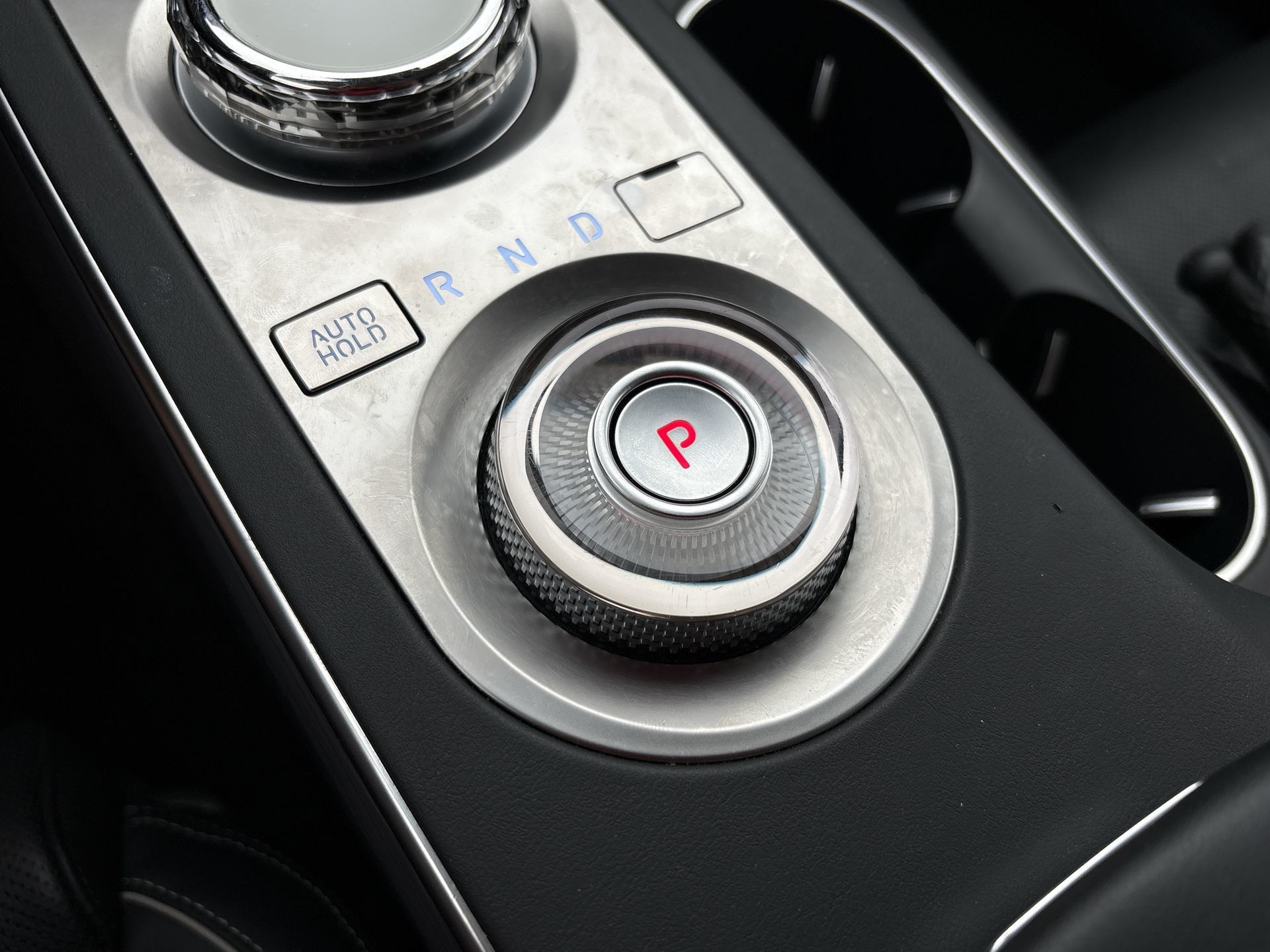 2025  GV70