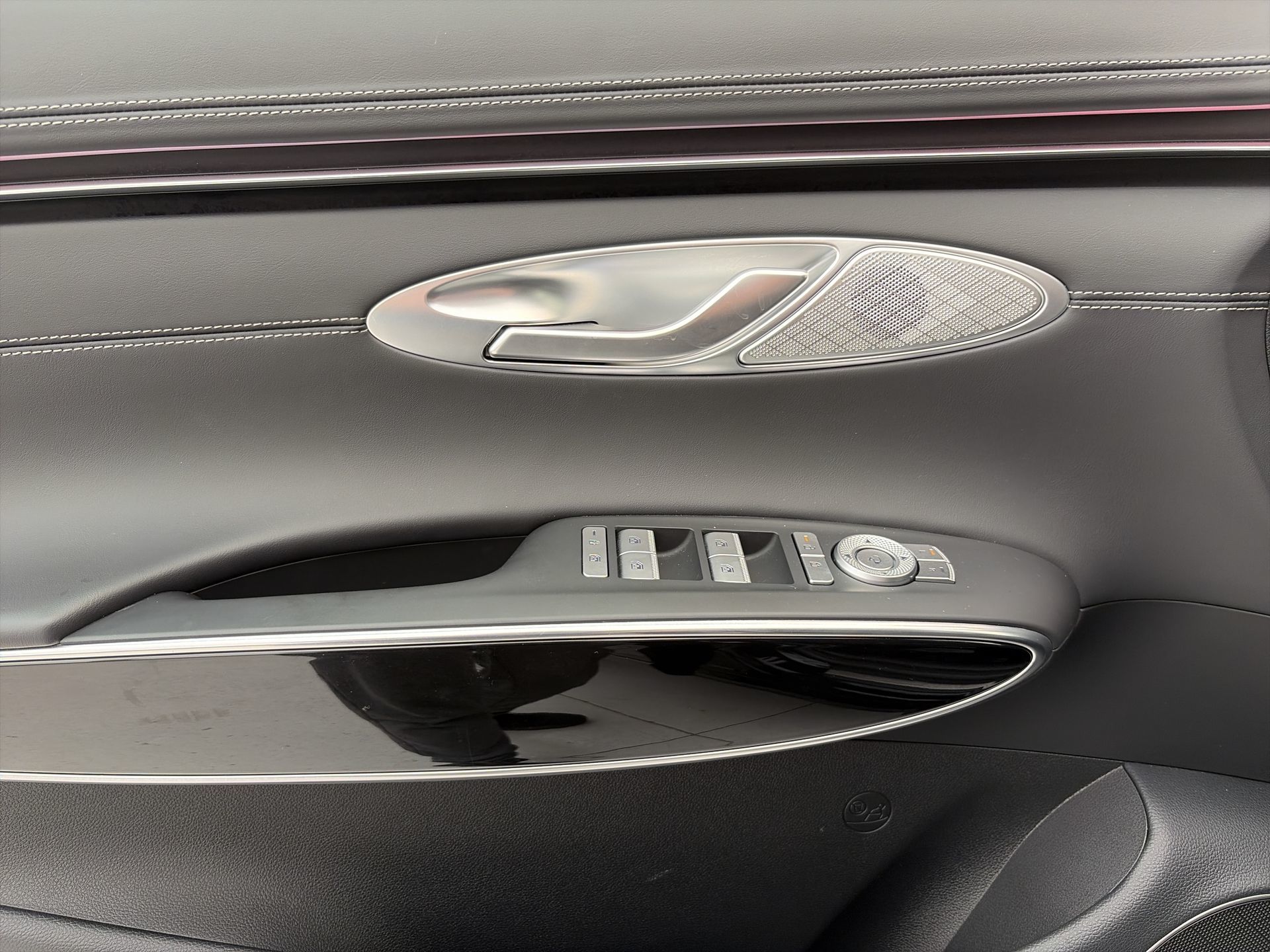 2026 GENESIS GV70