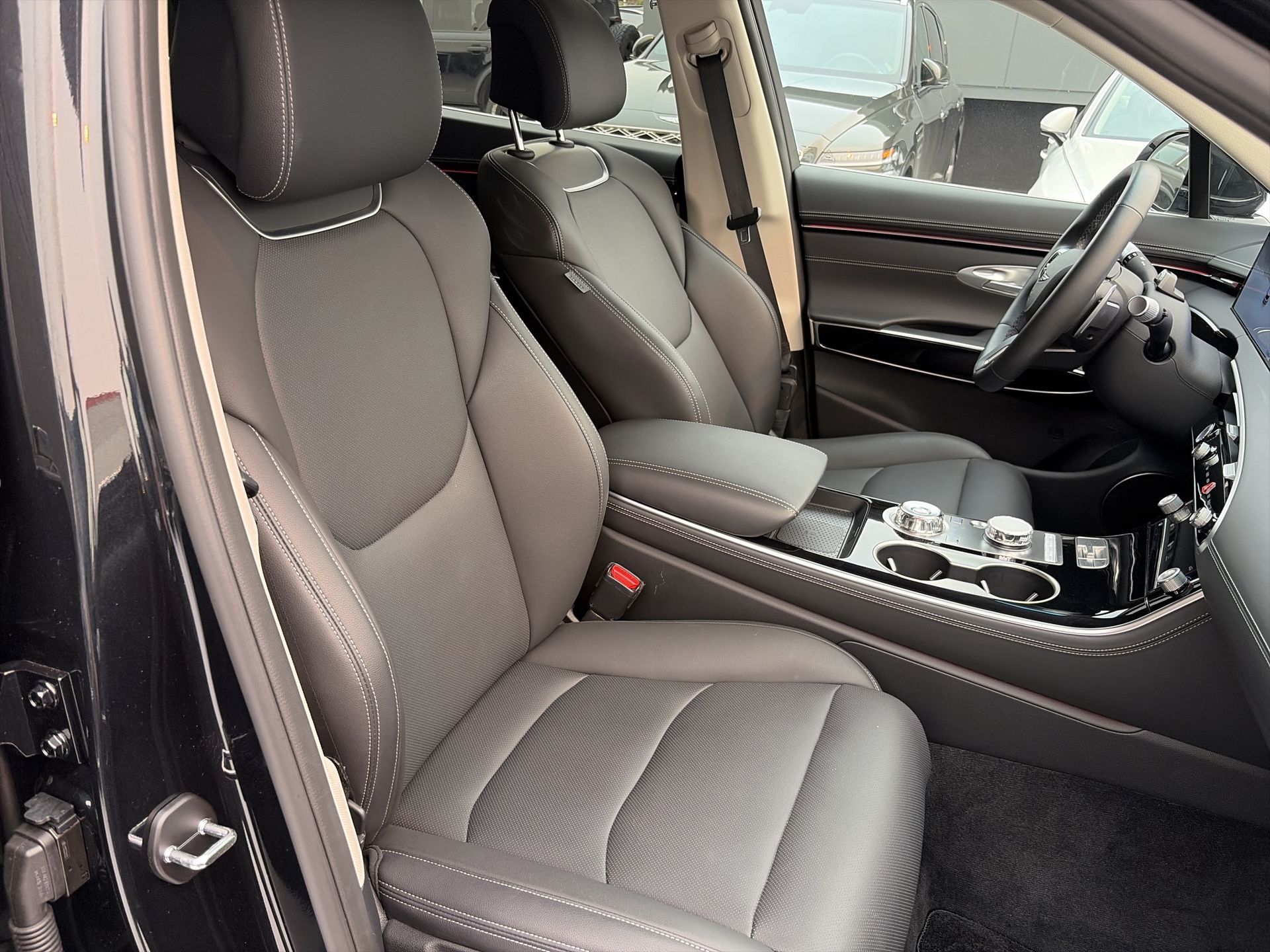 2026 GENESIS GV70
