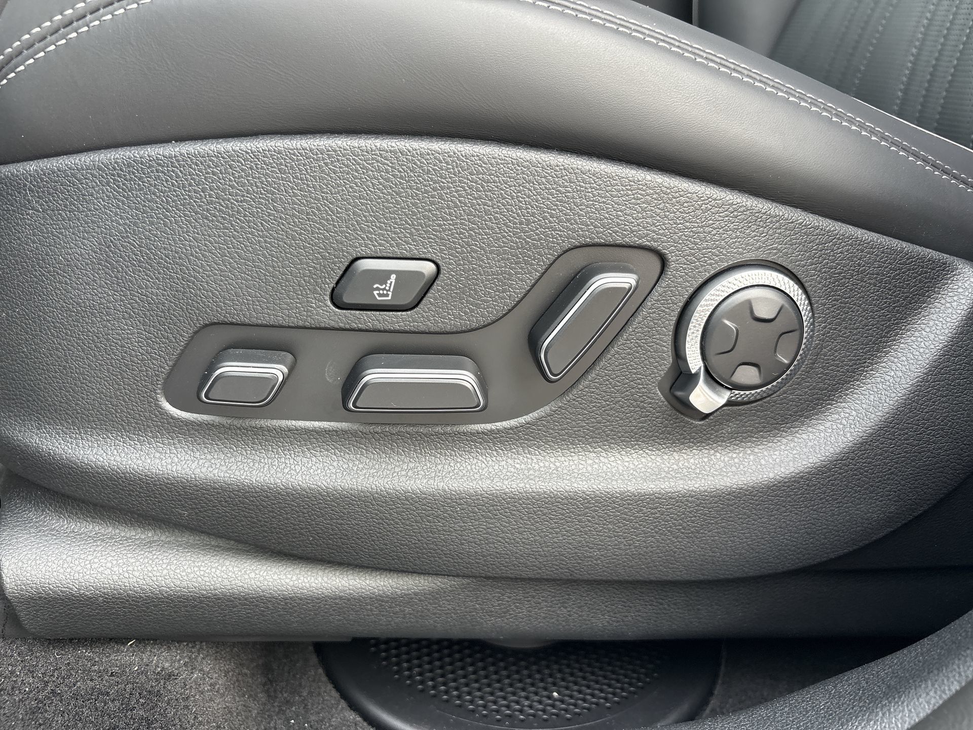 2027 GENESIS GV70 in Vancouver, British Columbia