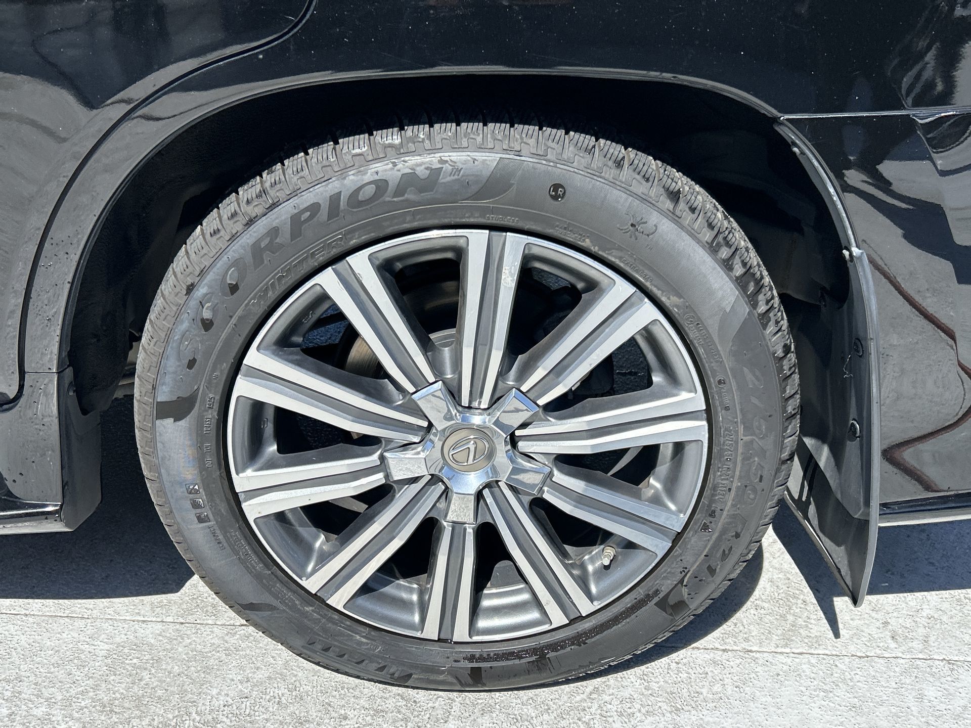 2017 Lexus LX 570