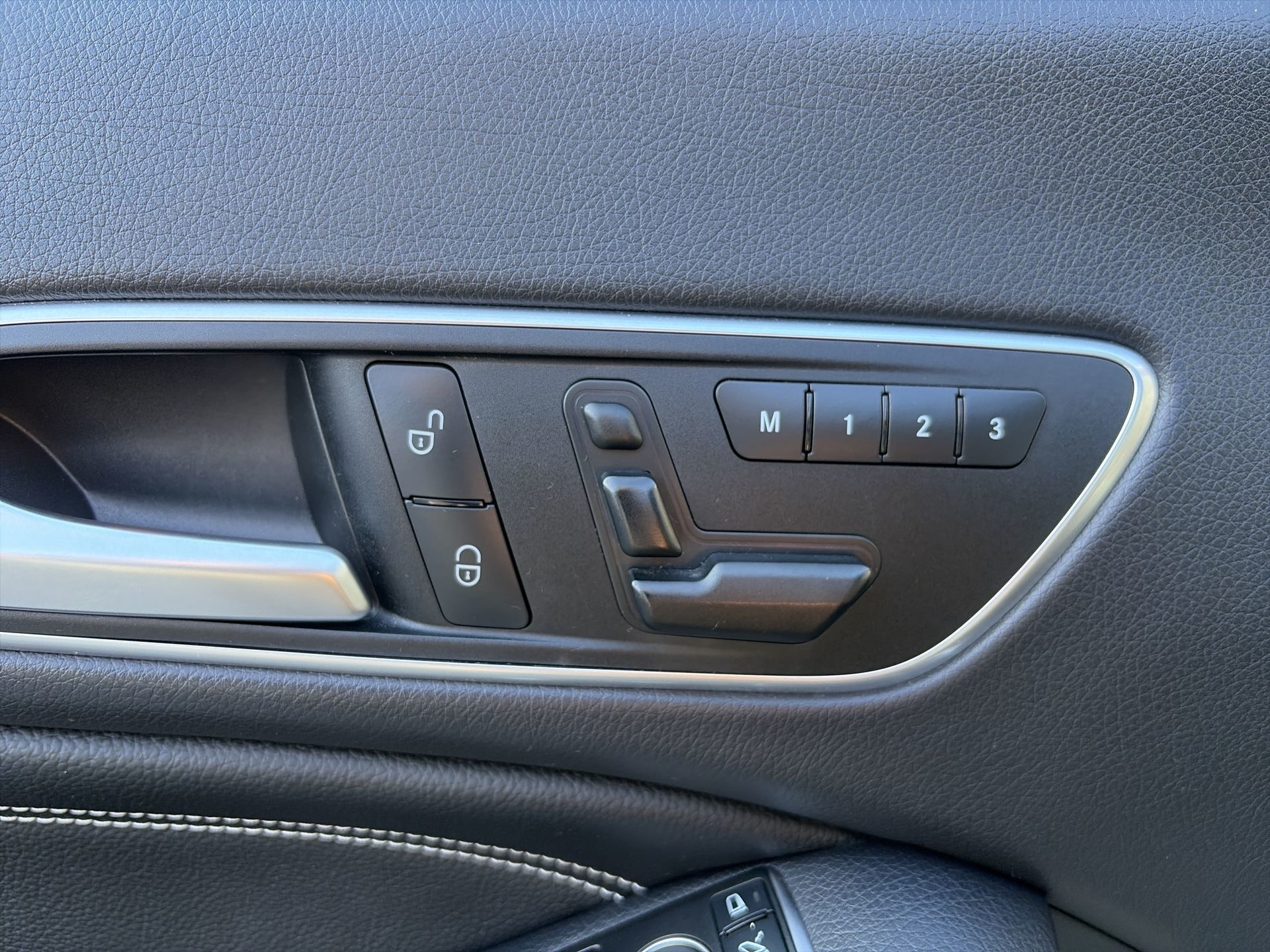2016 Mercedes-Benz CLA