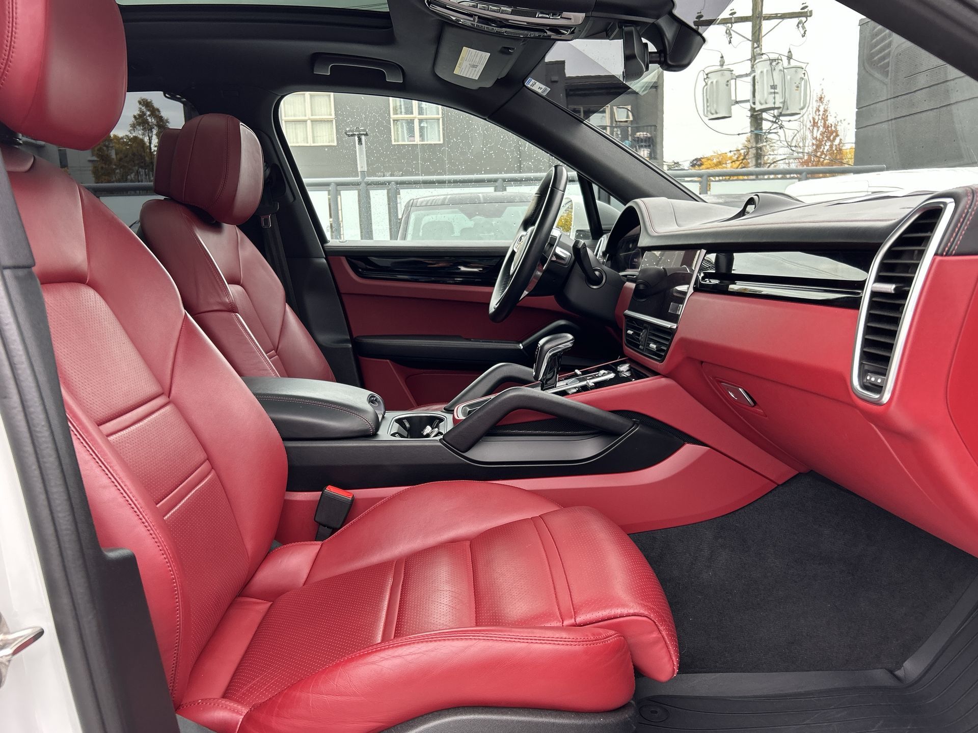 Porsche Cayenne  2022 à Vancouver, Colombie-Britannique