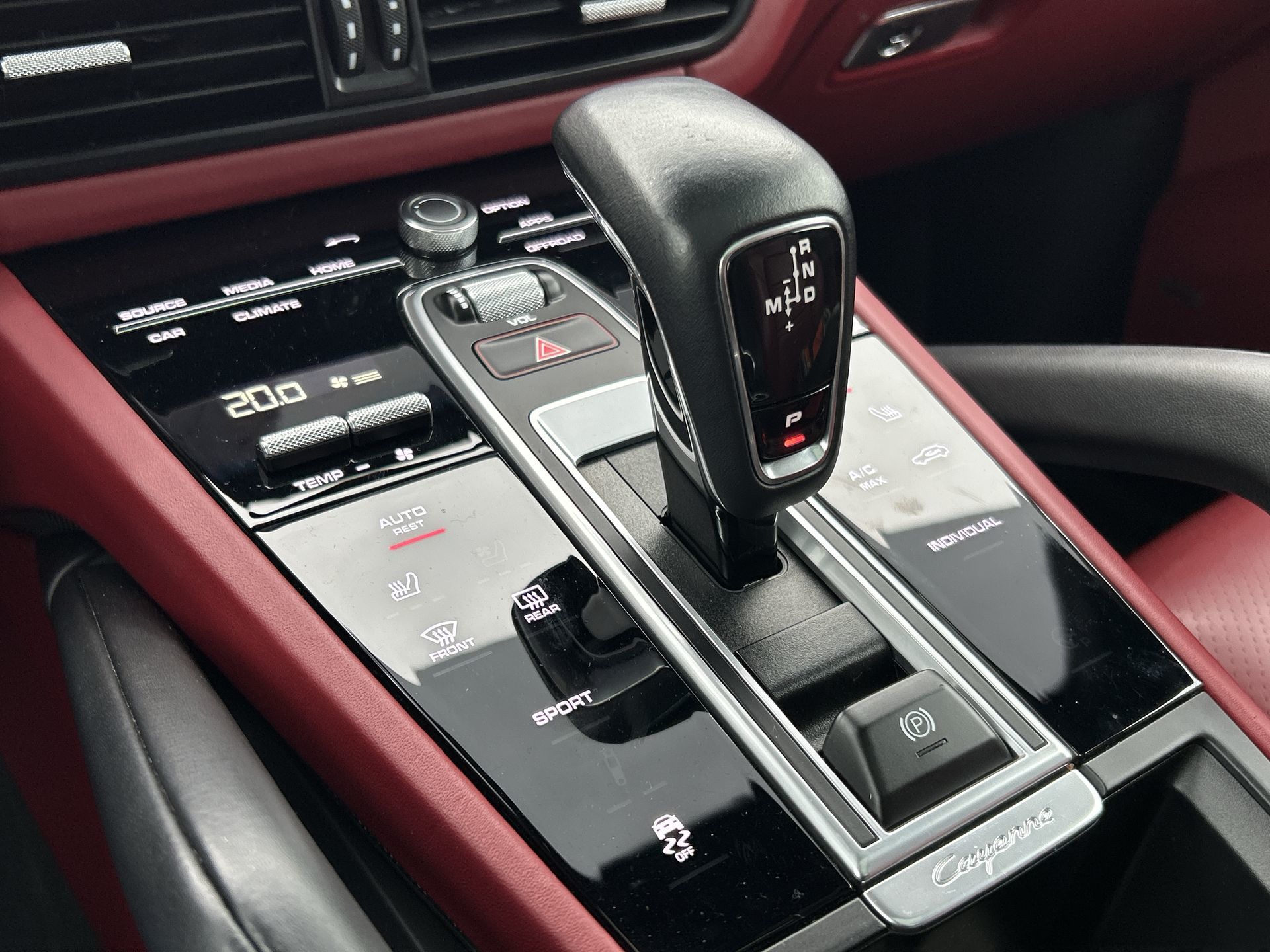 Porsche Cayenne  2022 à Vancouver, Colombie-Britannique