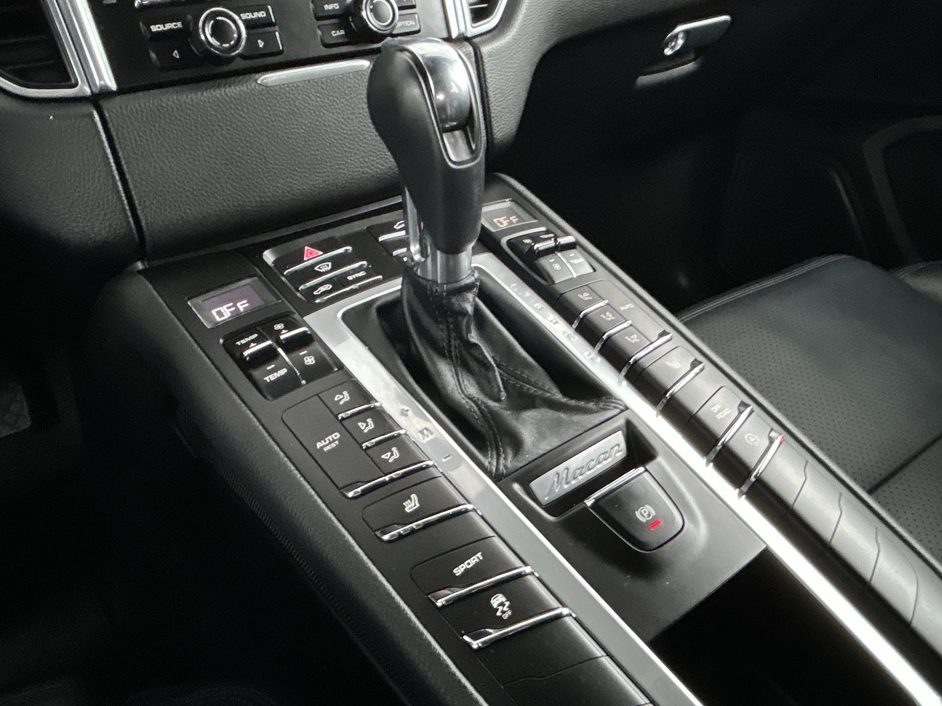 Porsche Macan  2015 à Vancouver, Colombie-Britannique