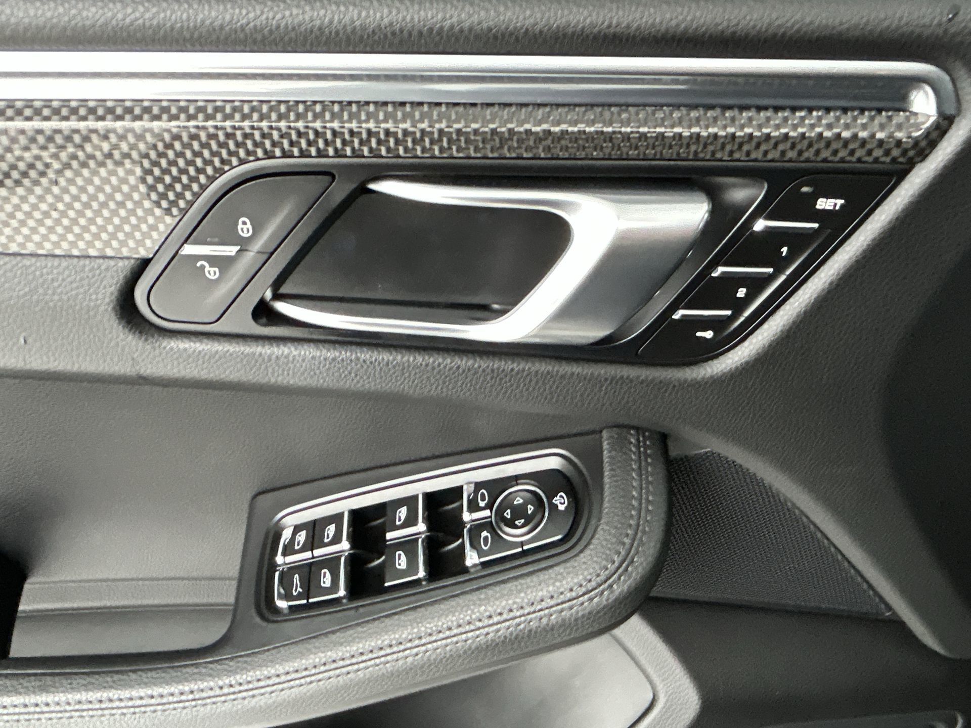 Porsche Macan  2015 à Vancouver, Colombie-Britannique