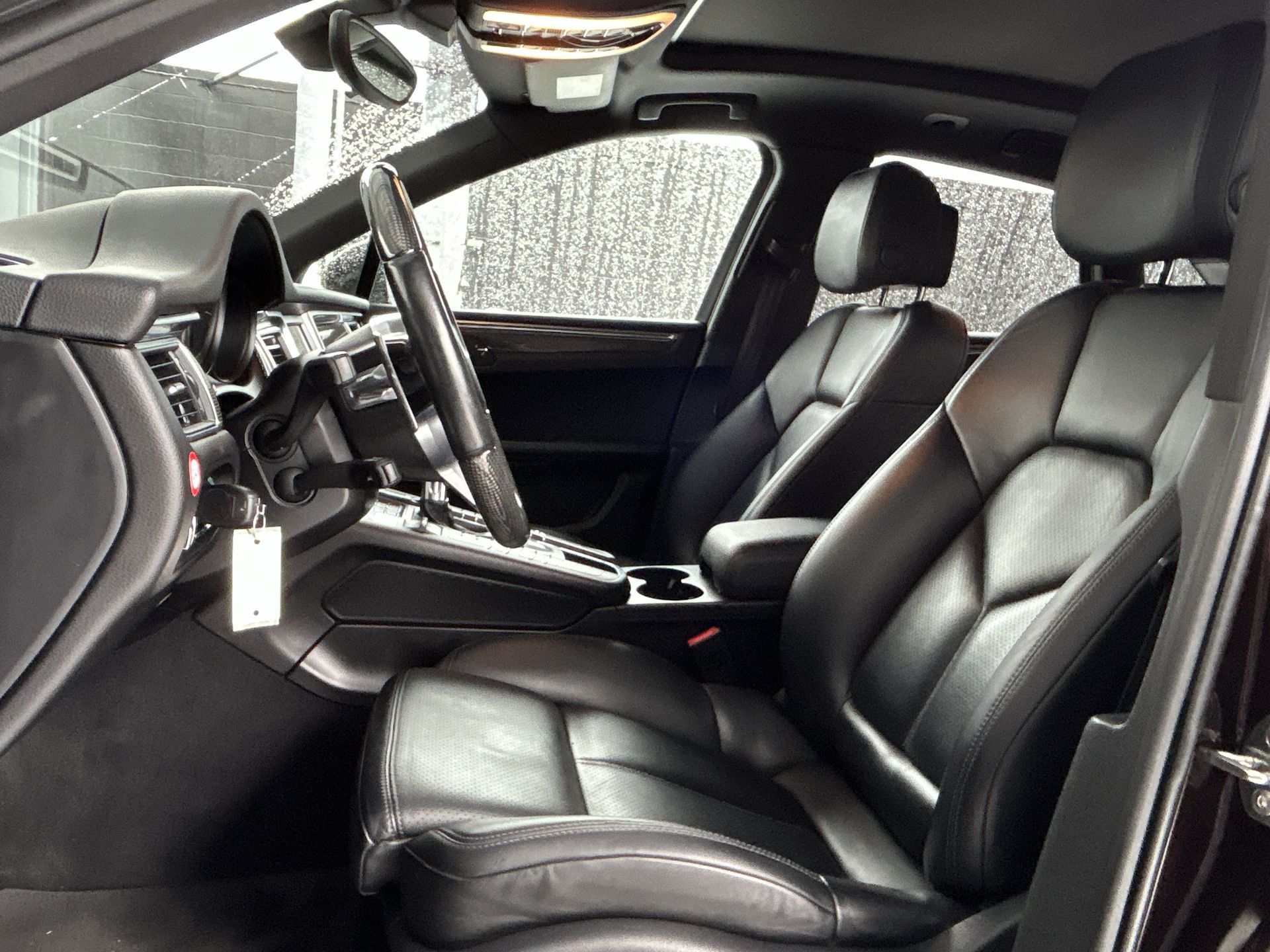 Porsche Macan  2015 à Vancouver, Colombie-Britannique