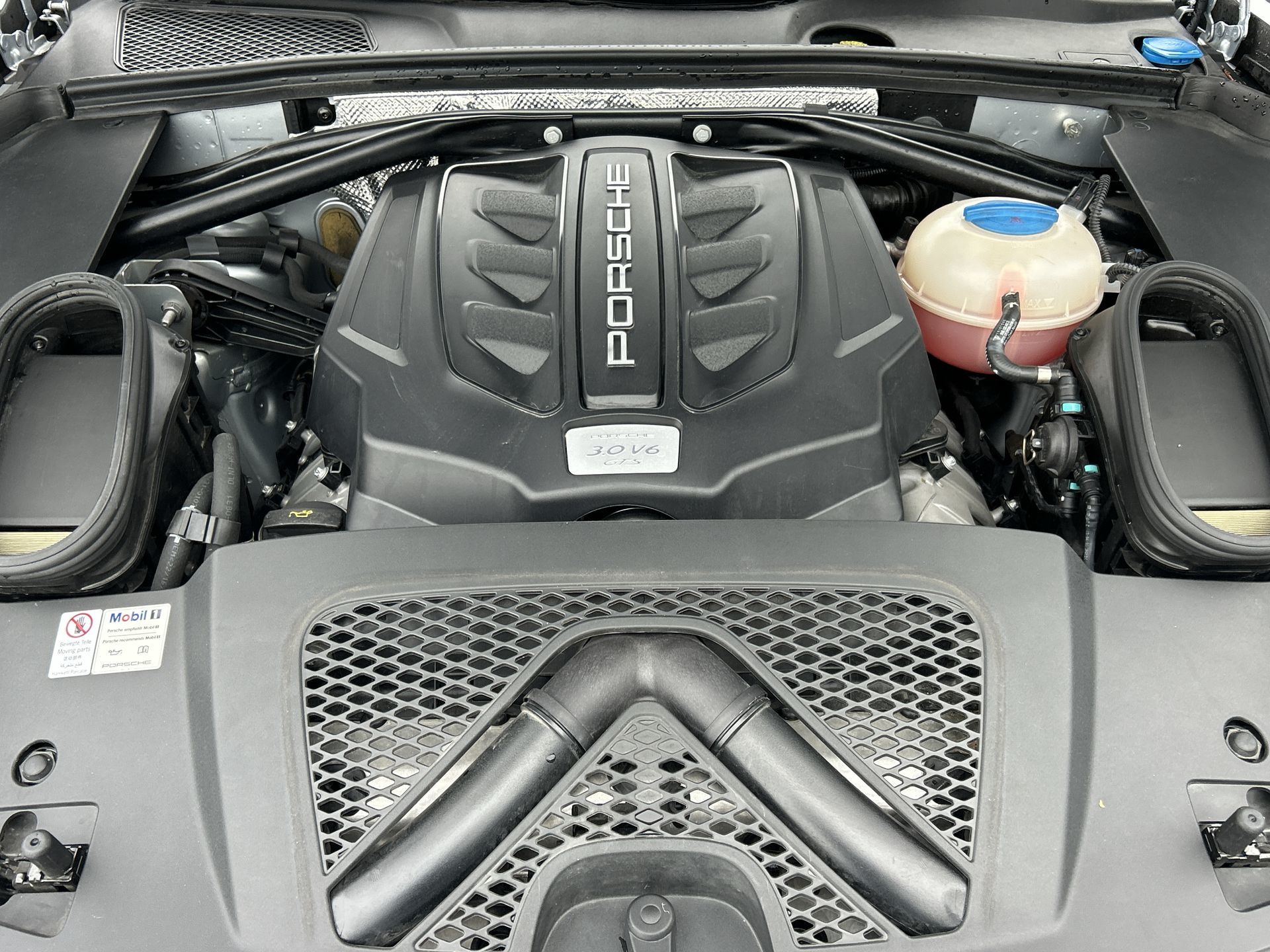 2017 Porsche Macan in Vancouver, British Columbia