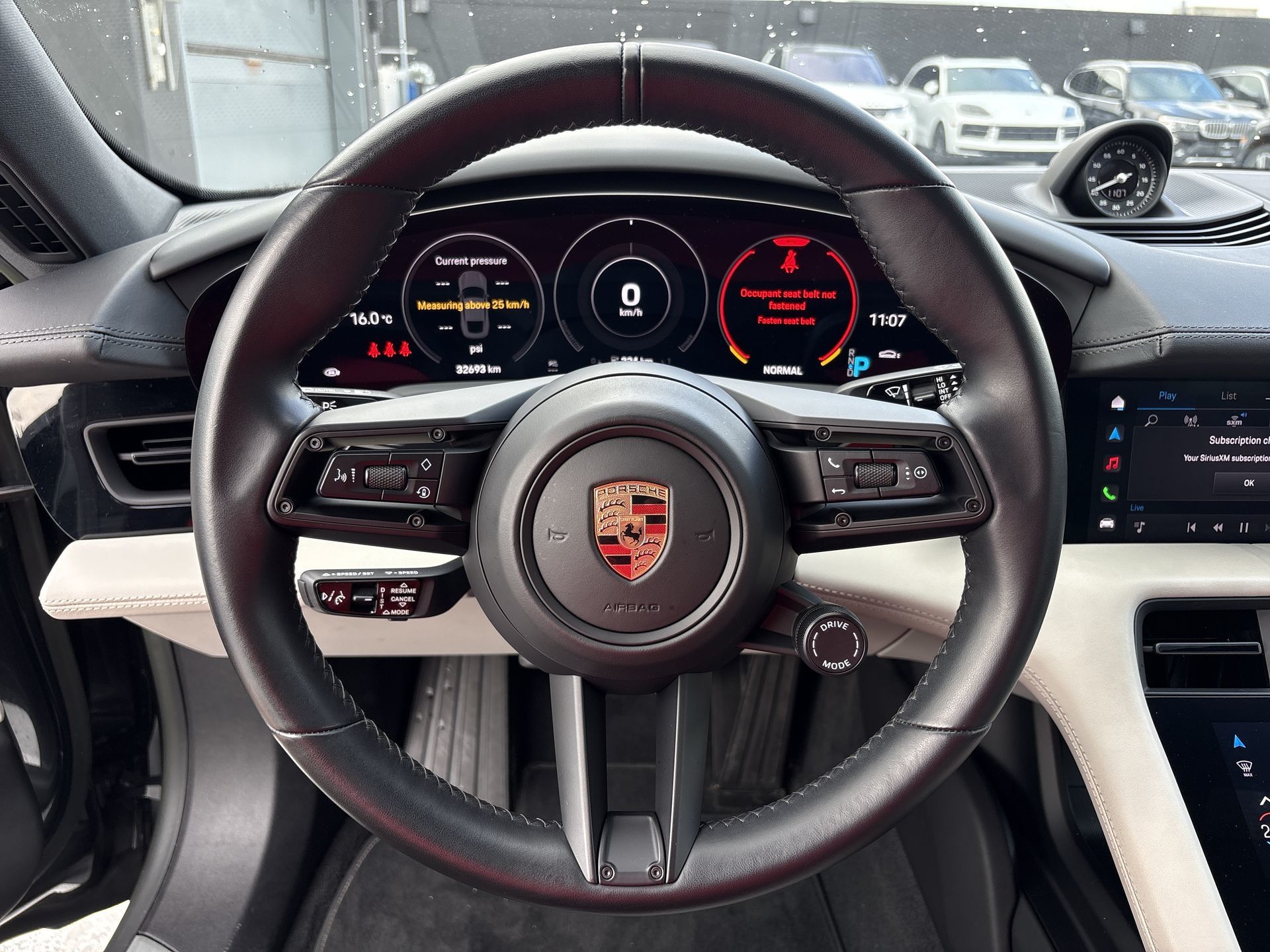 Porsche Taycan  2023 à Vancouver, Colombie-Britannique