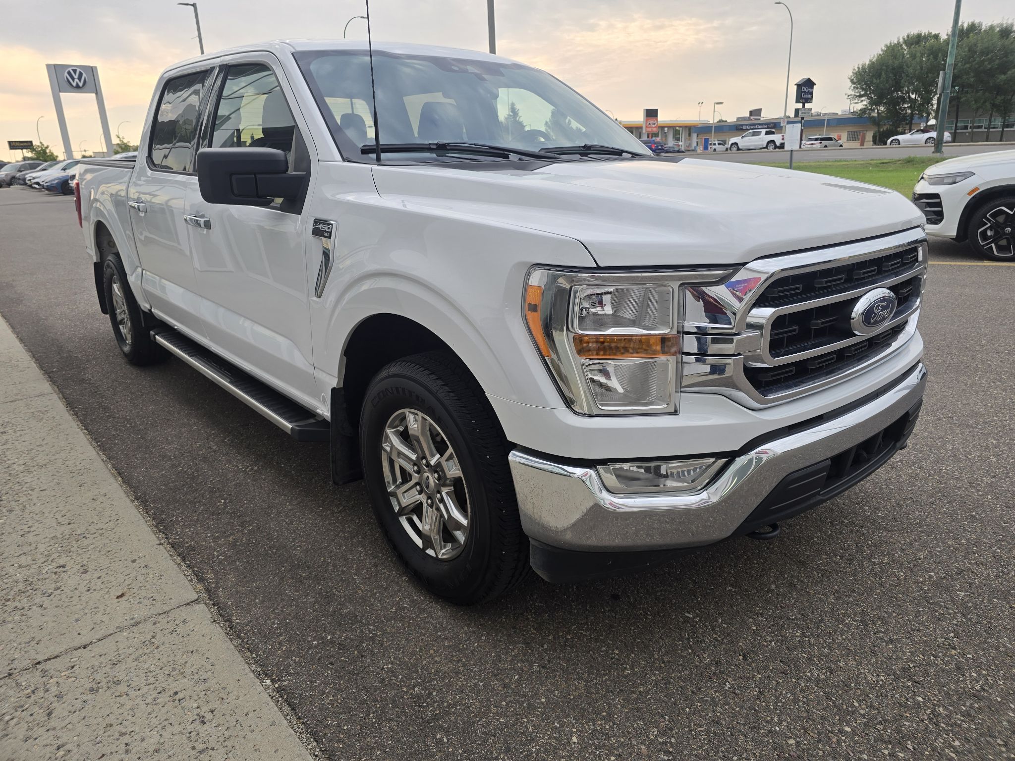 Photo 2022 Ford F-150 XLT SUPERCREW #4