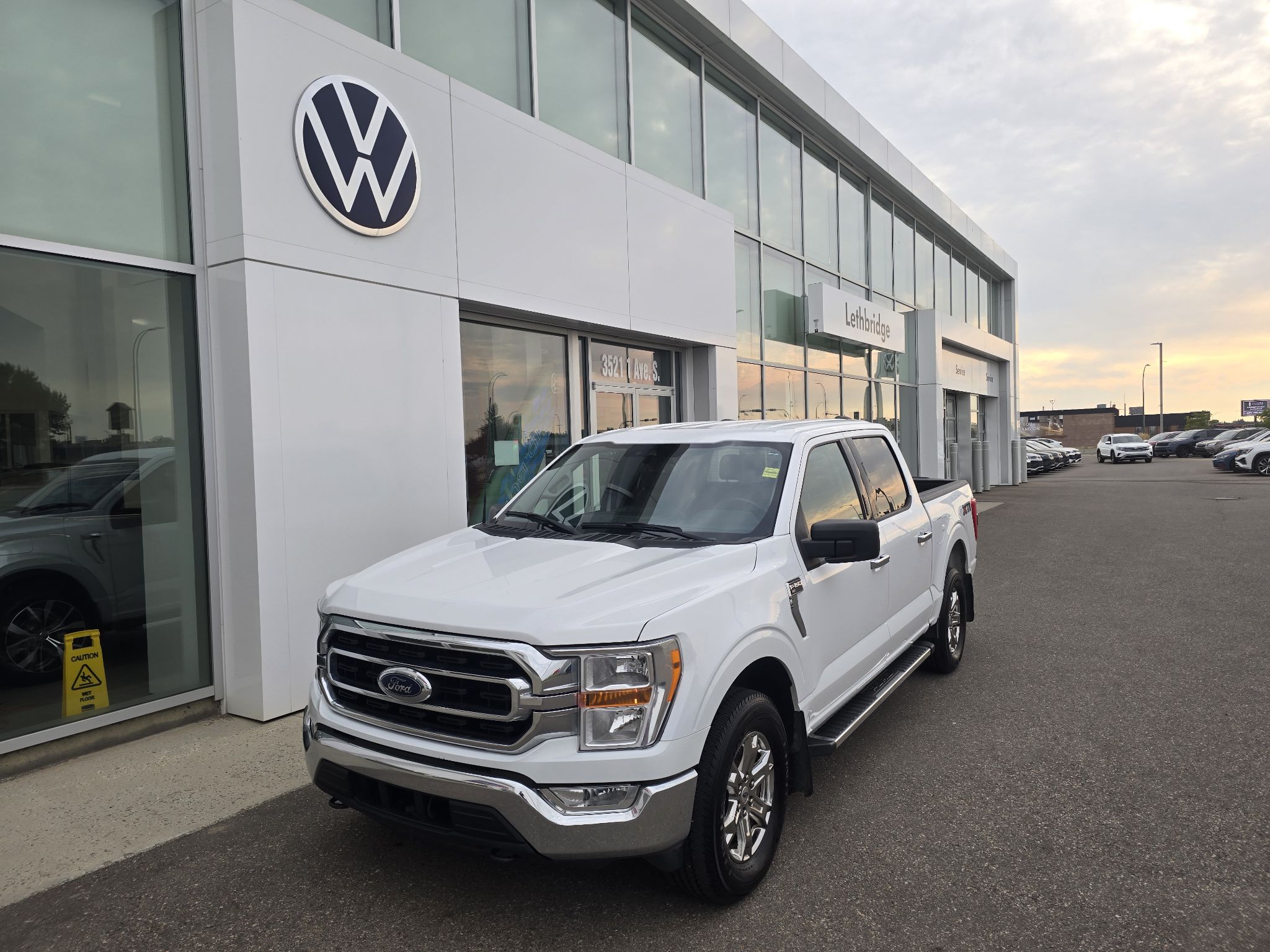 Photo 2022 Ford F-150 XLT SUPERCREW #1