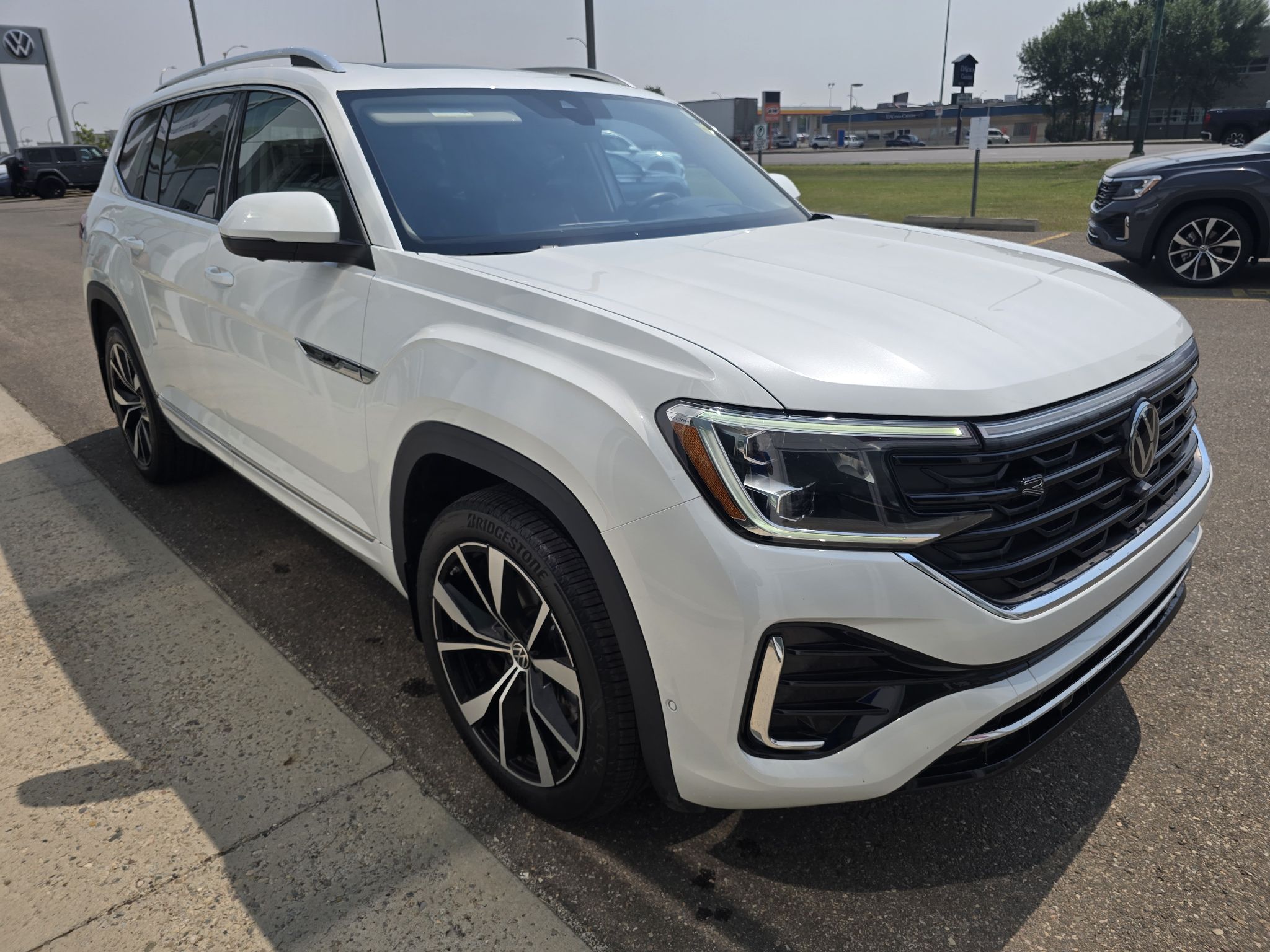 Photo 2025 Volkswagen Atlas Execline #6