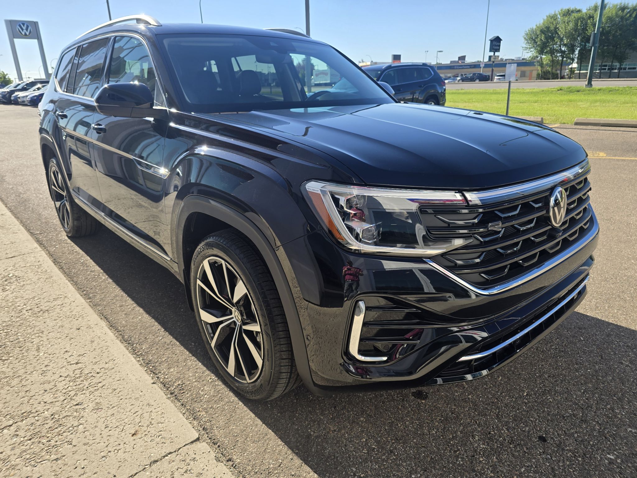 Photo 2026 Volkswagen Atlas Execline #6