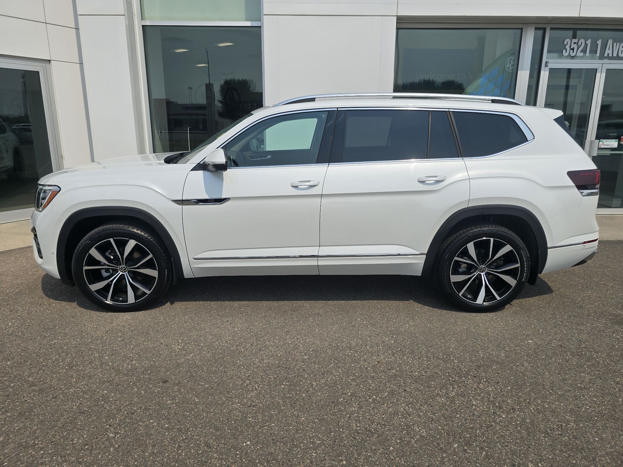 Photo 2026 Volkswagen Atlas Execline #2