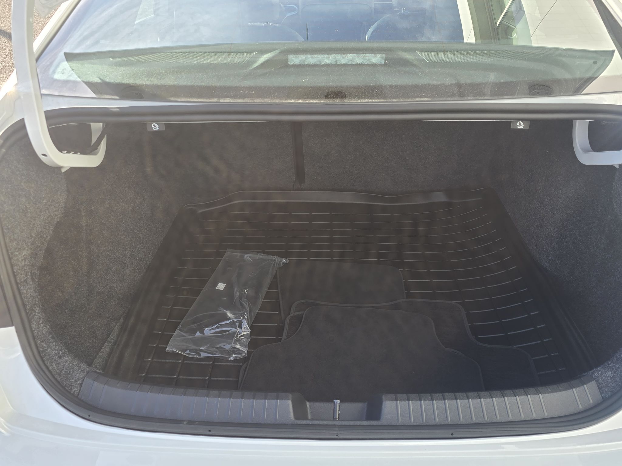 Photo 2027 Volkswagen Jetta Comfortline #7