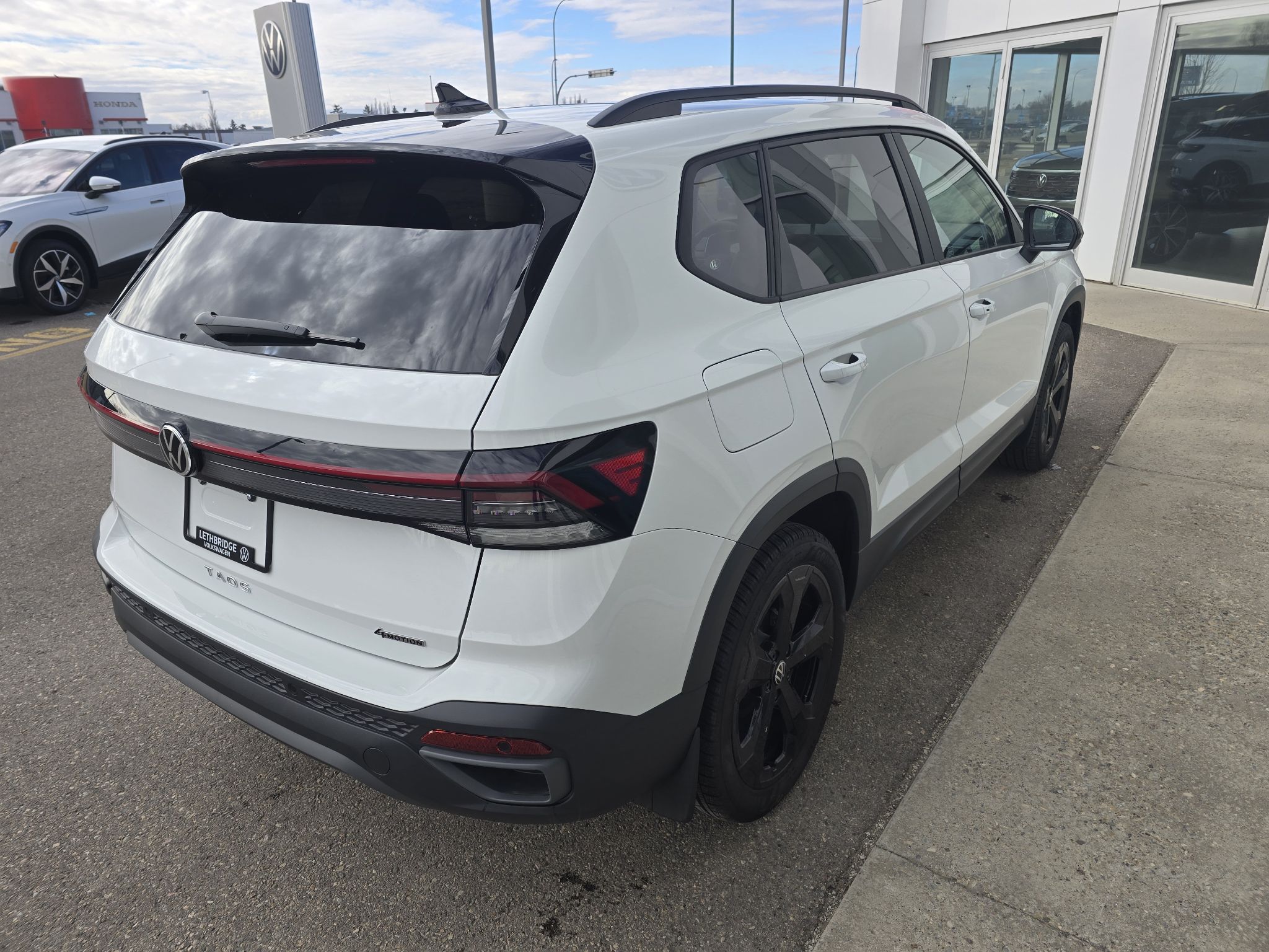 Photo 2026 Volkswagen Taos Comfortline Black Edition 4MOTION #5