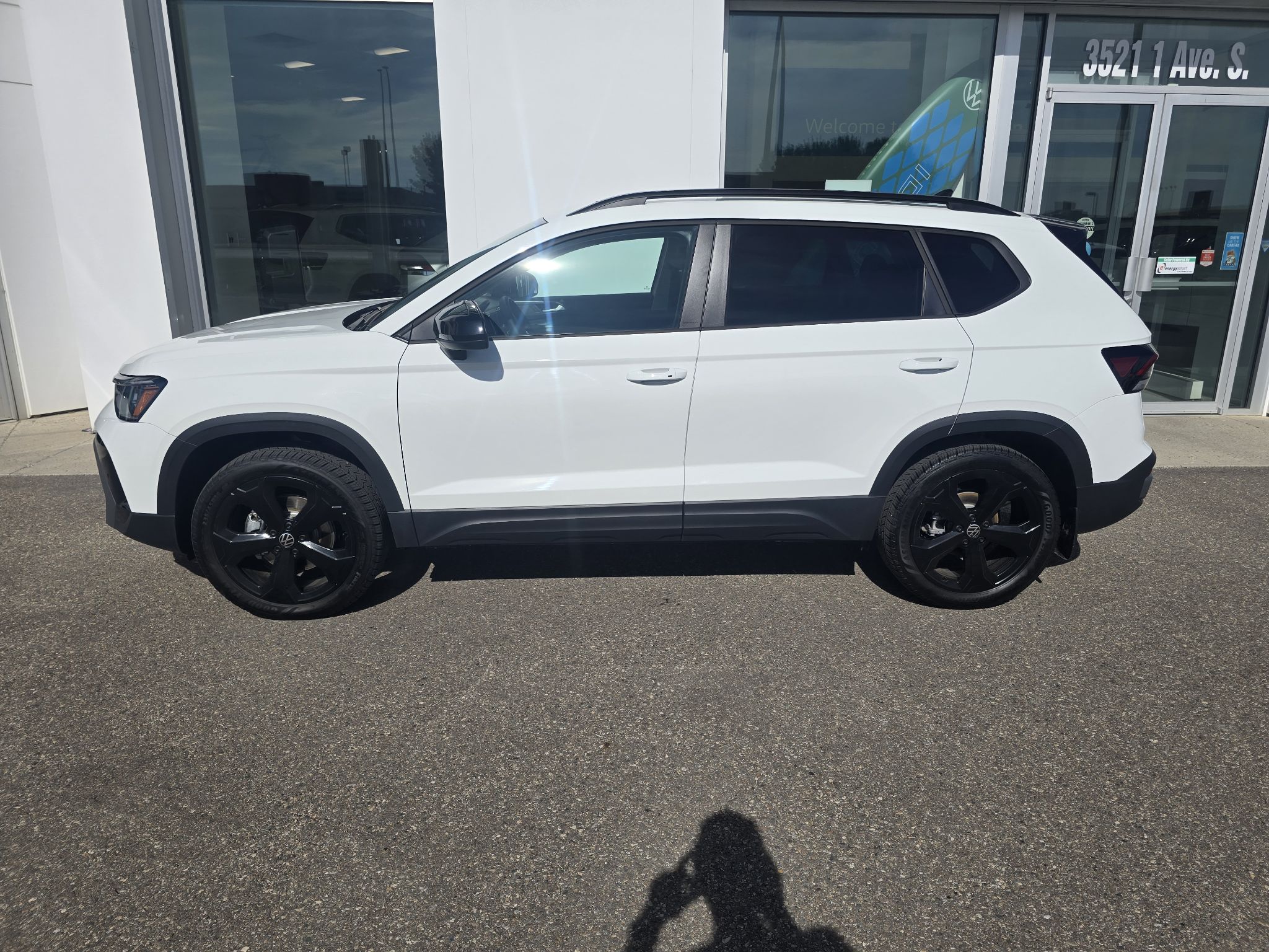 Photo 2026 Volkswagen Taos Comfortline Black Edition 4MOTION #2