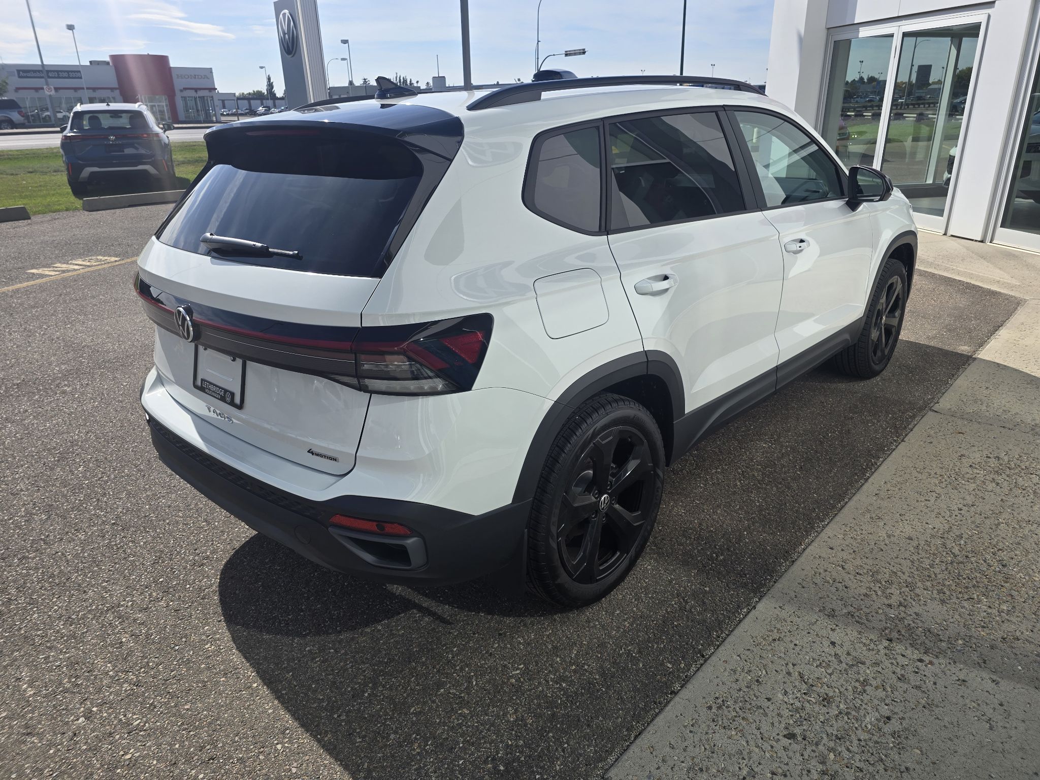 Photo 2026 Volkswagen Taos Comfortline Black Edition 4MOTION #5