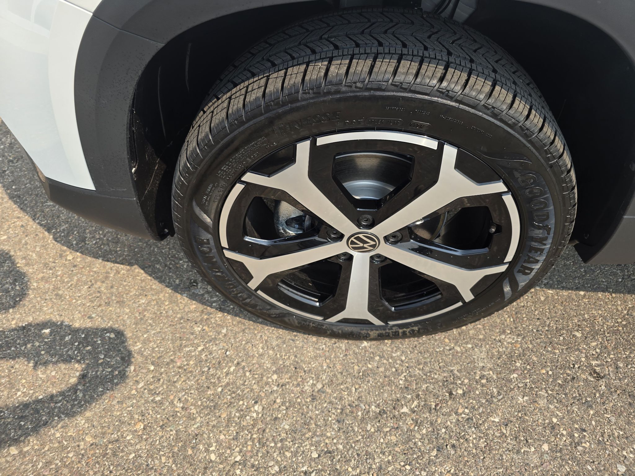 Photo 2026 Volkswagen Taos Highline 4MOTION #8