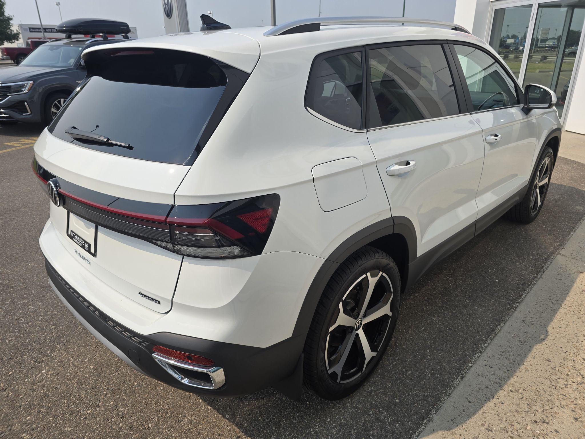 Photo 2026 Volkswagen Taos Highline 4MOTION #5
