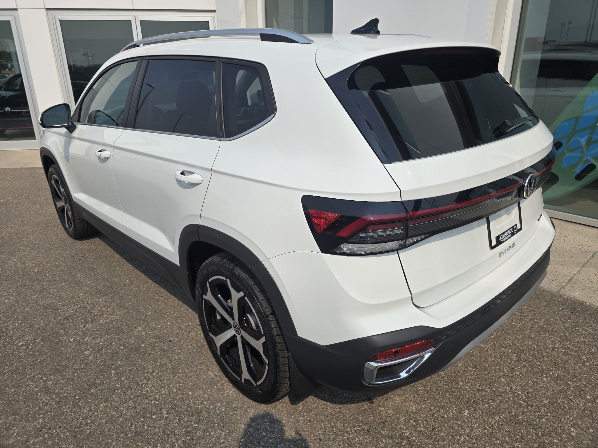 Photo 2026 Volkswagen Taos Highline 4MOTION #3